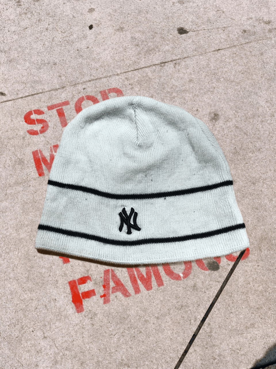 New York Yankees NY New York Yankees Vintage Cuff Knit Retro HAT Size ONE SIZE - 1 Thumbnail