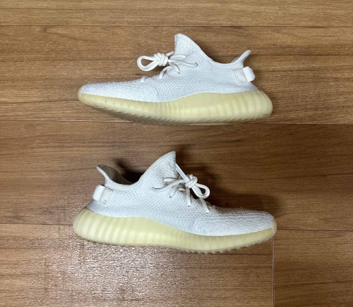 Adidas Yeezy Boost 350 V2 Low Cream White / Triple White Size US 10 / EU 43 - 3 Thumbnail