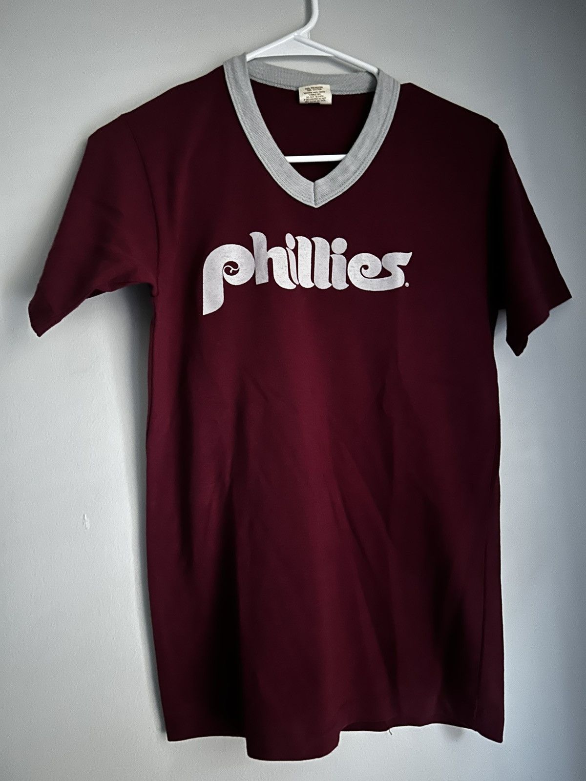MCM Single Stitch Vintage Phillies Perfect Condition Maroon Tee Size US S / EU 44-46 / 1 - 1 Thumbnail