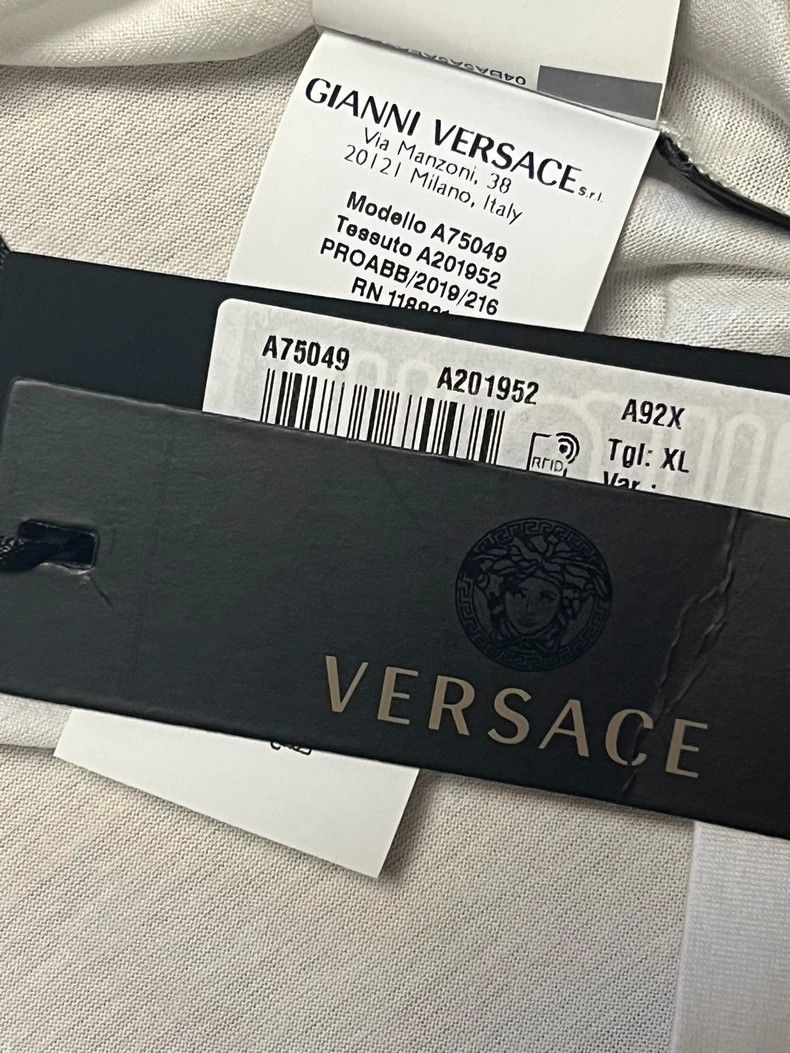 Other Versace Four-piece Medusa short sleeves Size US XL / EU 56 / 4 - 2 Thumbnail