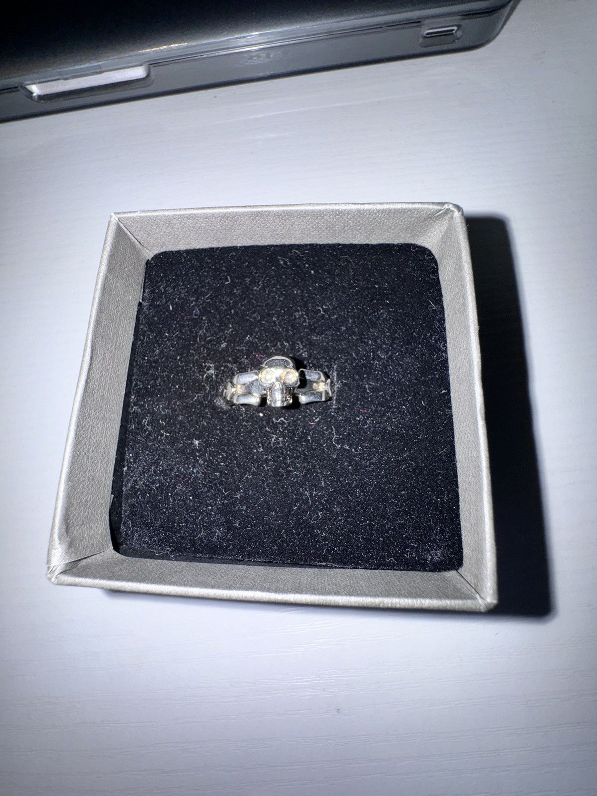 Alexander McQueen ALEXANDER MCQUEEN Silver Textured Skull Ring Size ONE SIZE - 1 Thumbnail
