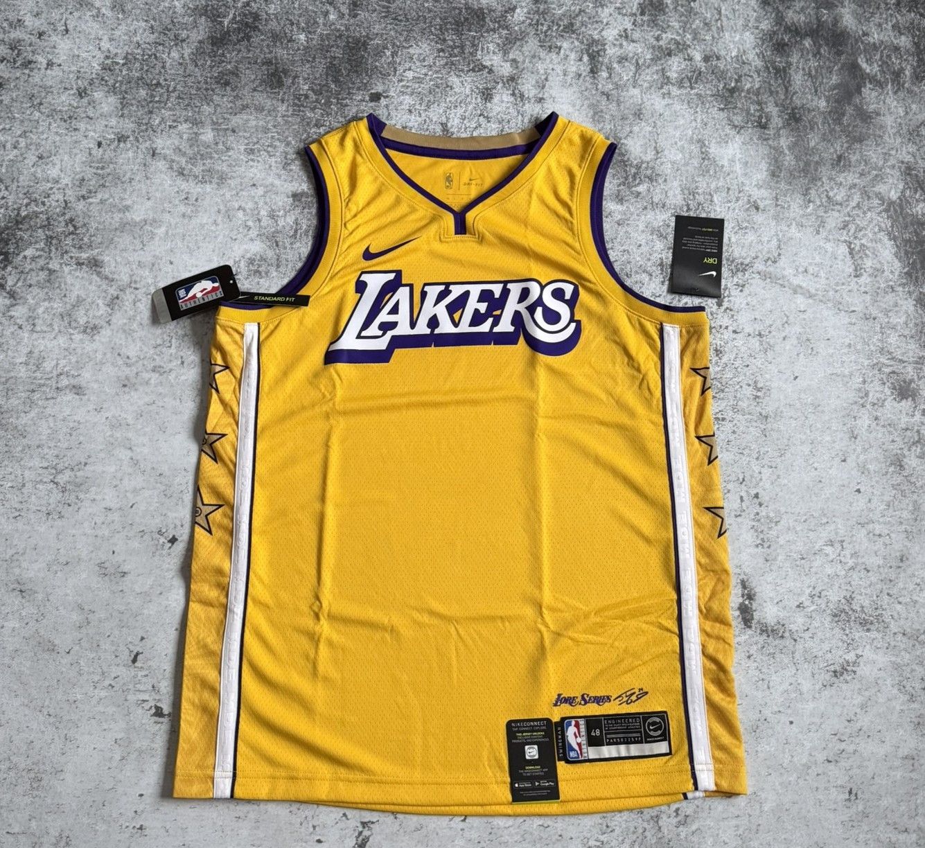 Nike LOS ANGELES LAKERS JERSEY NBA BASKETBALL SWINGMAN Nike L Size US L / EU 52-54 / 3 - 1 Thumbnail
