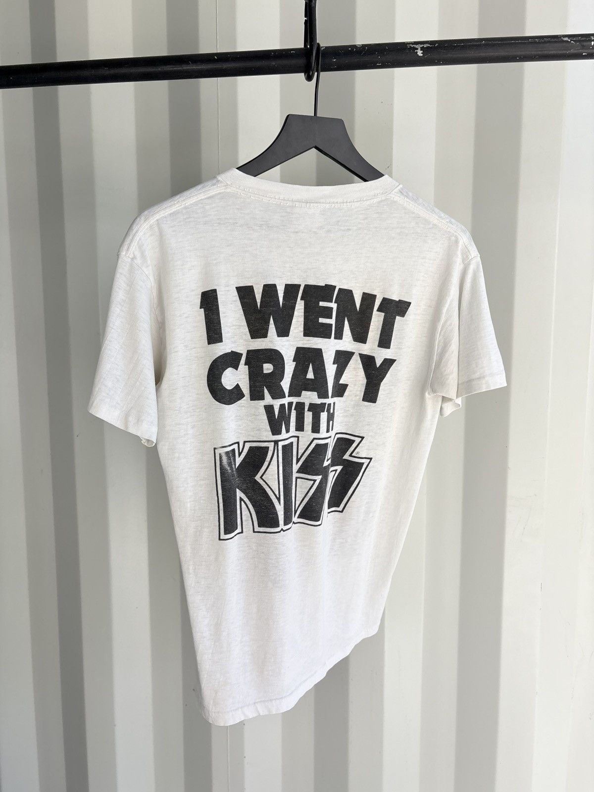 Band Tees Kiss Thrashed Faded Distressed Shirt GRUNGE Paper thin Band Size US L / EU 52-54 / 3 - 2 Thumbnail