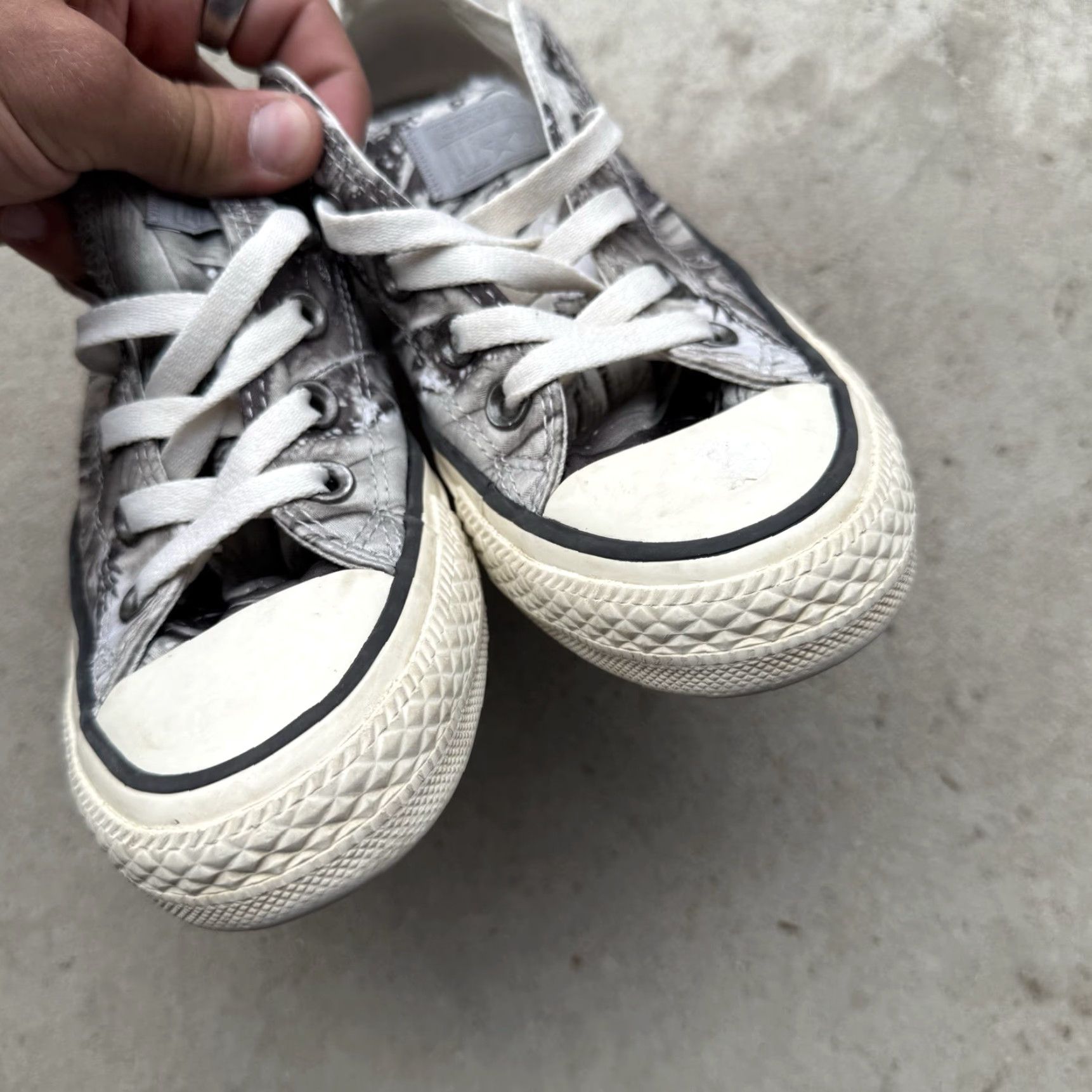 Converse Converse Chuck Taylor All Star Low Satin Floral White Womens Size 5.5 Shoes Sneaker Stars Size US 4 / IT 34 - 5 Thumbnail