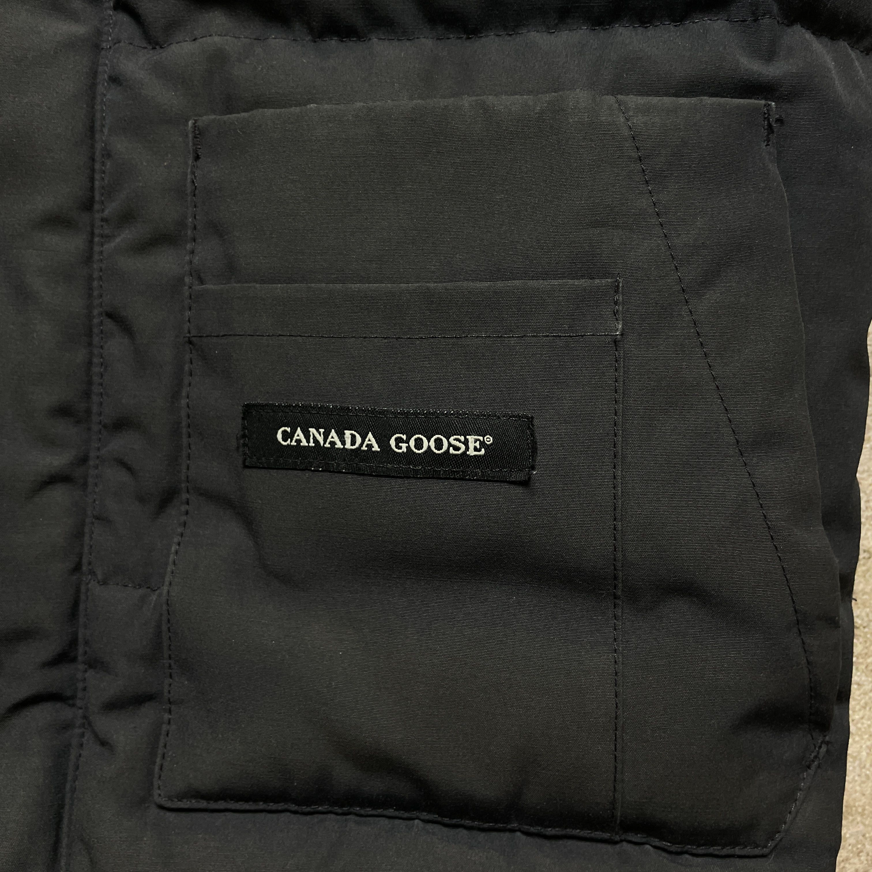 Canada Goose ⭐ Canada Goose Down Fill Crew Vest Mens S Gray Size US S / EU 44-46 / 1 - 12 Thumbnail