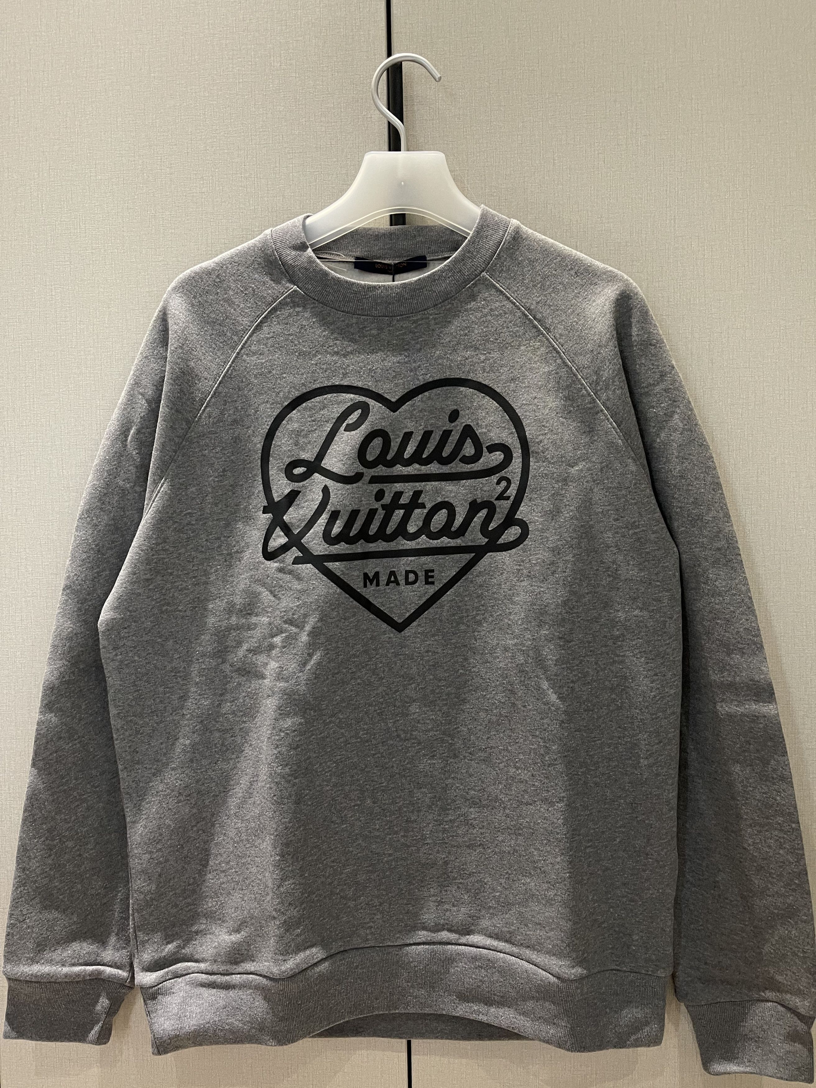 トップス LOUIS VUITTON Nigo Printed Heart Sweat Louis Vuitton x Nigo Printed Heart Sweatshirt Light Grey Size 4L
