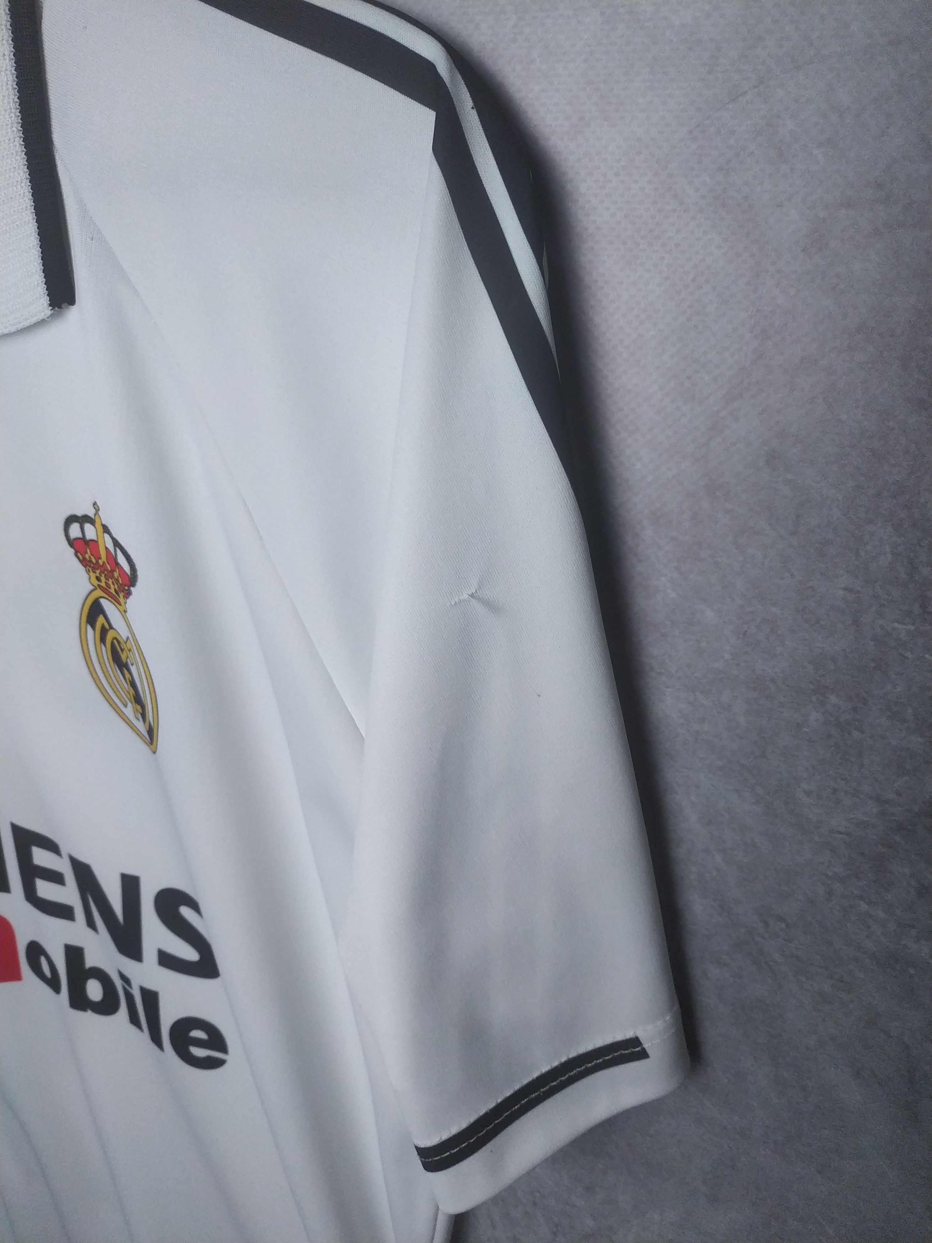 Vintage Ronaldo 9 Real Madrid vintage football soccer jersey Size US S / EU 44-46 / 1 - 6 Thumbnail