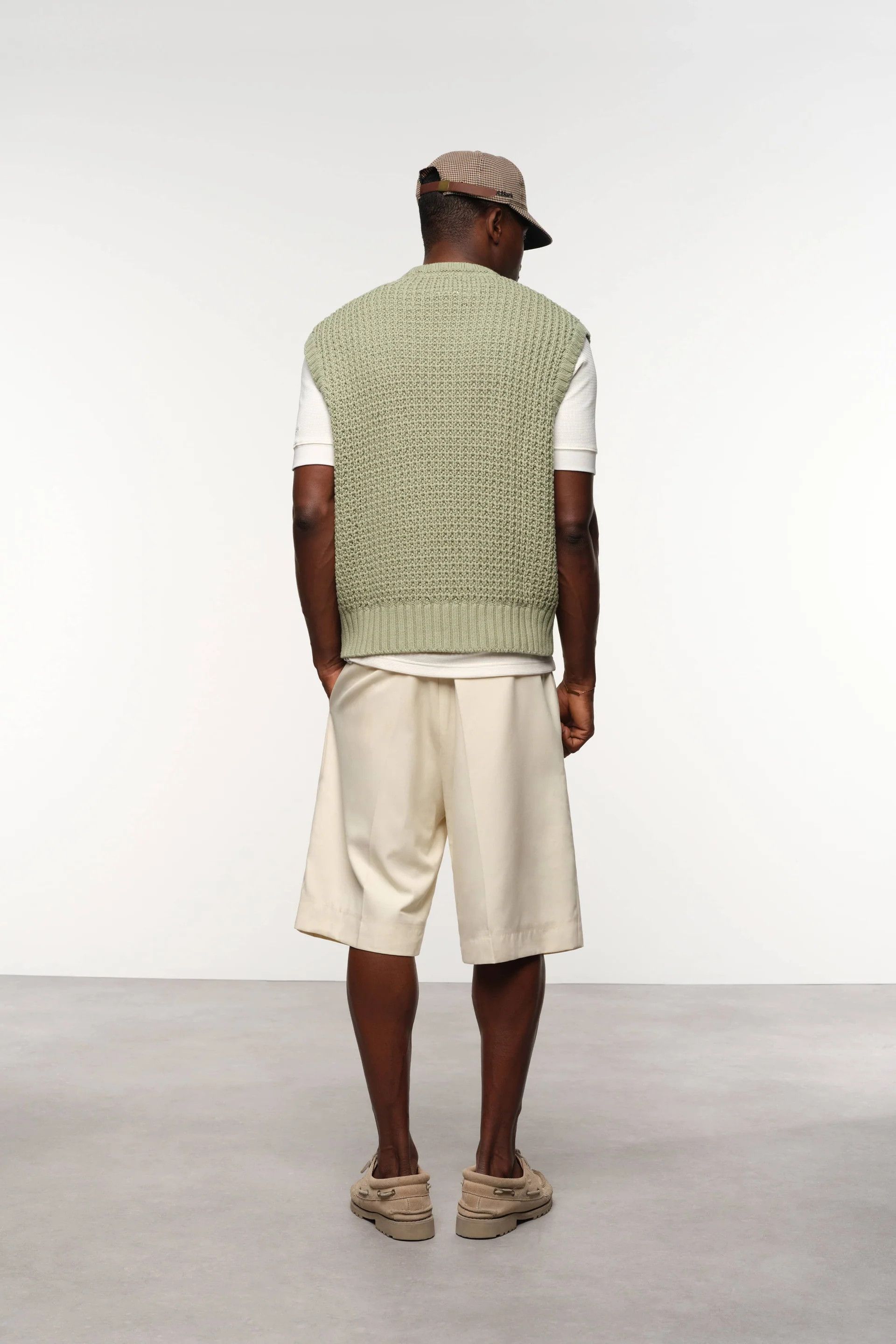 About:Blank moss stitch knitted vest Size US L / EU 52-54 / 3 - 5 Thumbnail