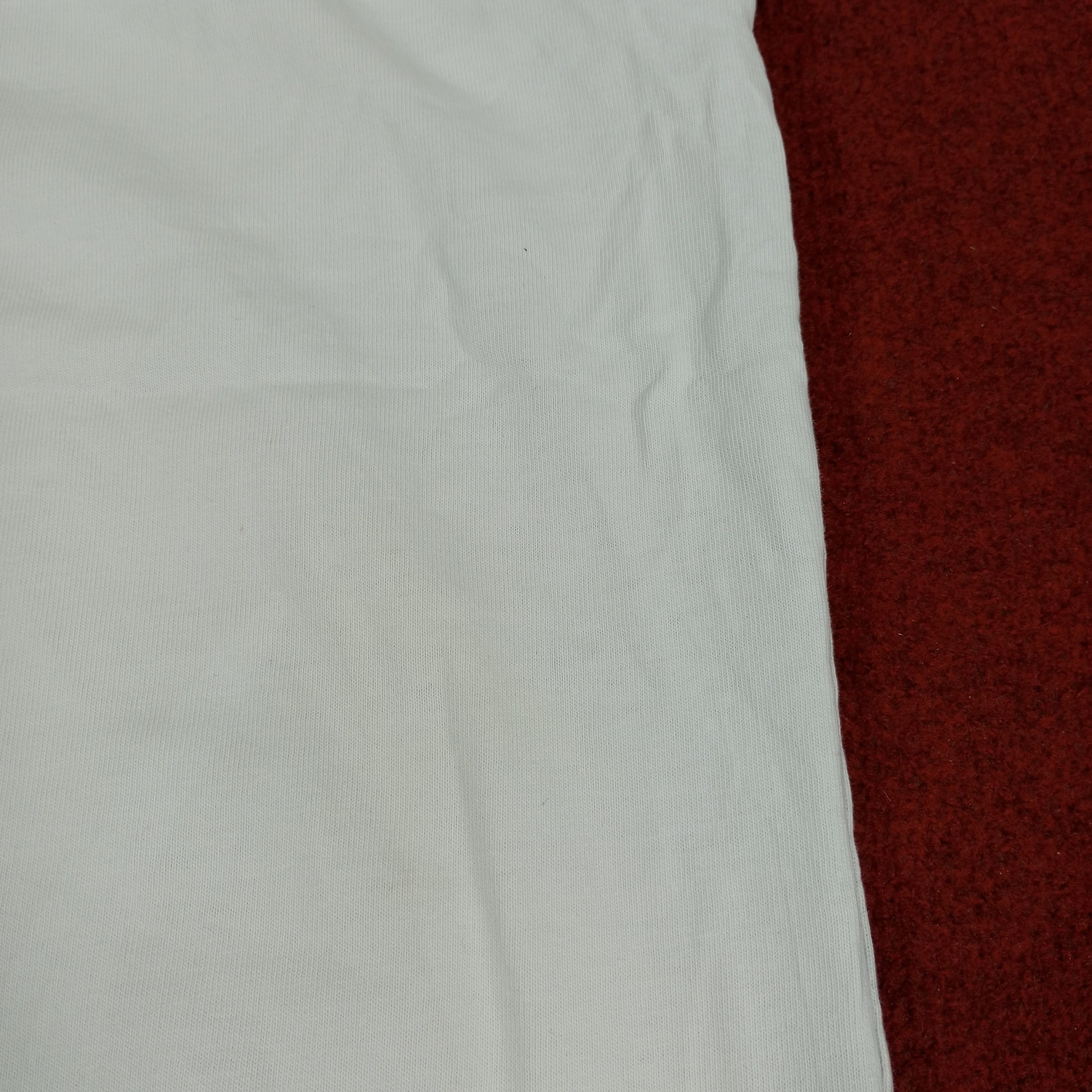 GU × Japanese Brand × Undercover GU X Undercover Japanese Brand Designer Tshirt Size US XL / EU 56 / 4 - 15 Thumbnail