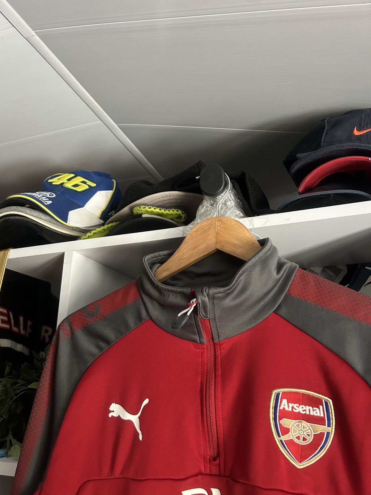 Puma Arsenal 2017/18 Puma training football sweatshirt Size US S / EU 44-46 / 1 - 4 Thumbnail