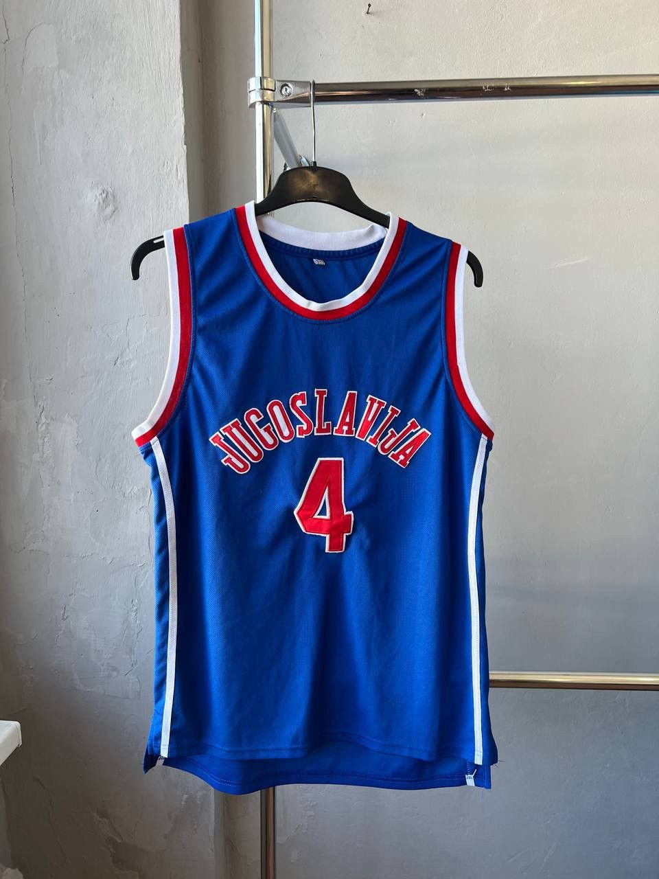 Vintage VINTAGE YUGOSLAVIA TEAM #4 PETROVICH BASKETBALL JERSEY SZ M Size US M / EU 48-50 / 2 - 2 Thumbnail