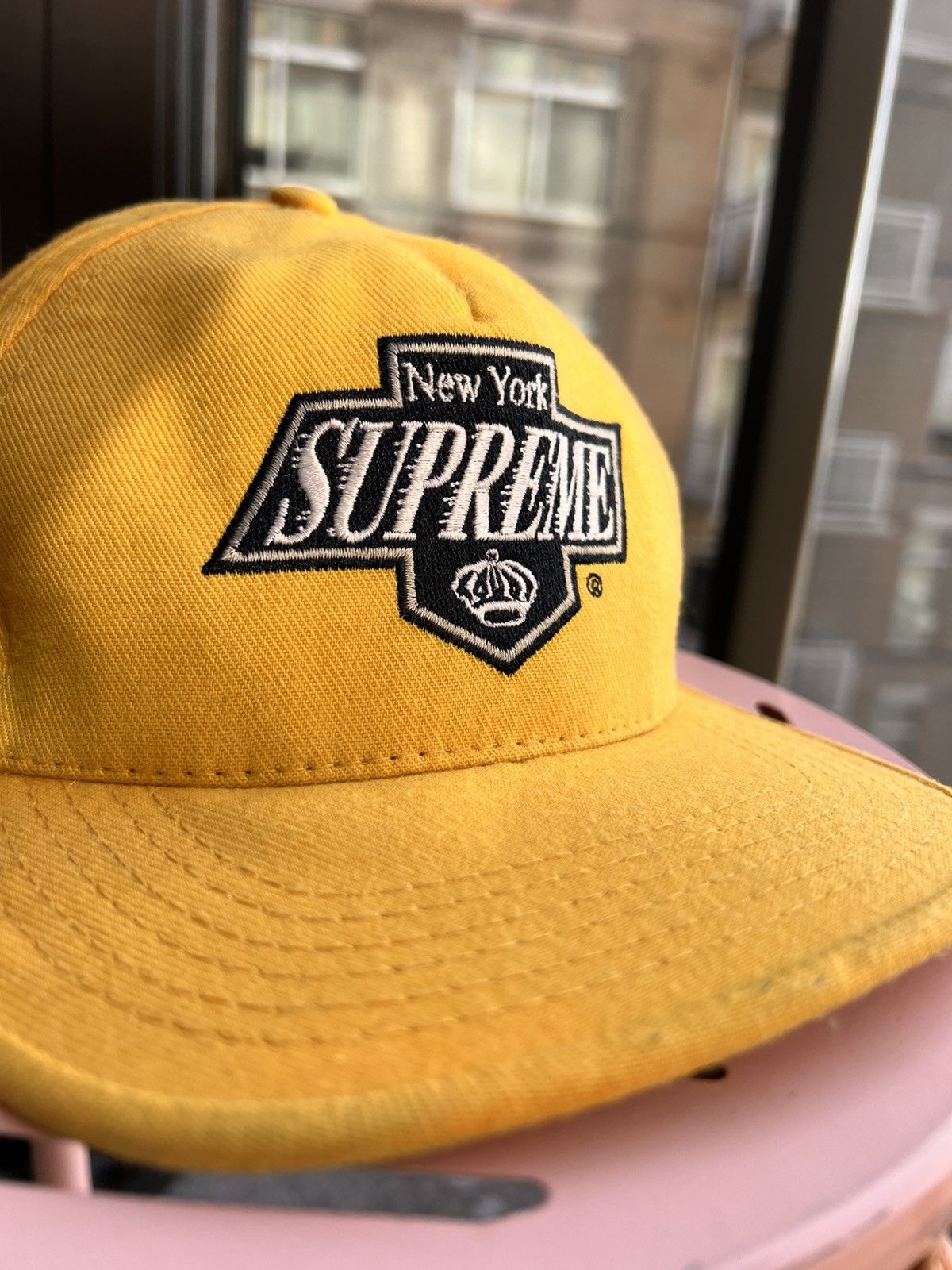 Supreme F/W ‘07 LA Kings “Bitch Please” 5-Panel Size ONE SIZE - 2 Thumbnail