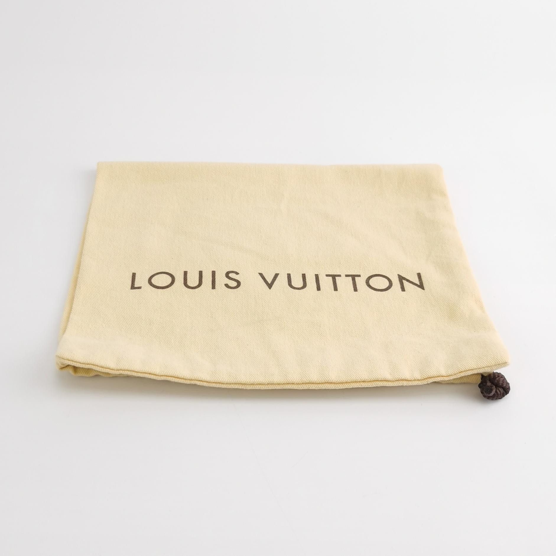 Louis Vuitton Louis Vuitton (LV) cowhide ripple letter logo vintage clutc Size ONE SIZE - 9 Thumbnail