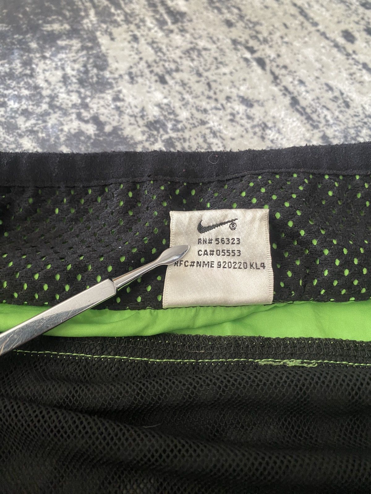 Nike × Vintage Vintage windbreaker nike jacket Size US L / EU 52-54 / 3 - 3 Thumbnail