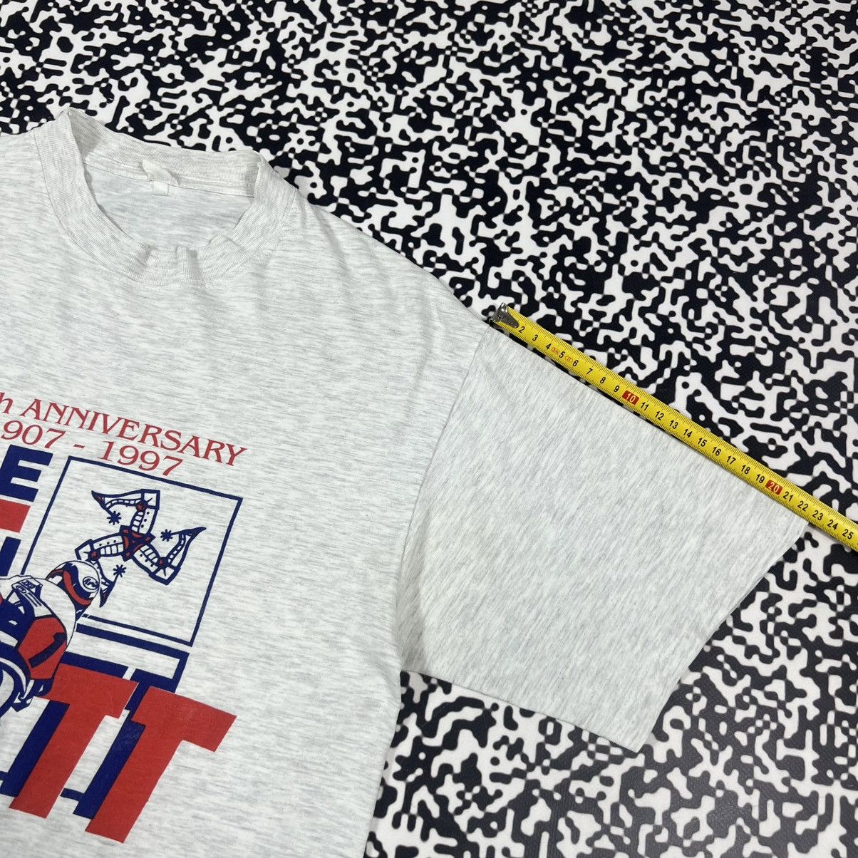 Vintage Vintage 1997 Isle Of Man TT Course Moto Racing 90s T-shirt Size US M / EU 48-50 / 2 - 16 Thumbnail