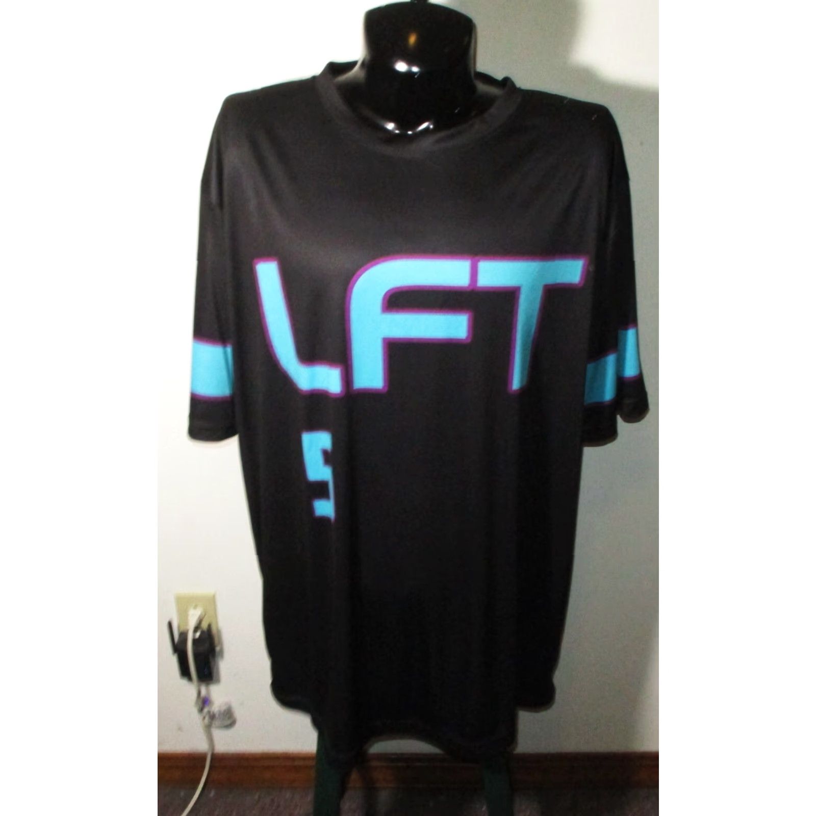 Vintage BYB Men T-Shirt Hit the Thing Jersey Short Sleeve 3XL Black BYB Mens Shirt 3XL Hit the Thing Jersey T-Shirt Size US XXL / EU 58 / 5 - 2 Thumbnail