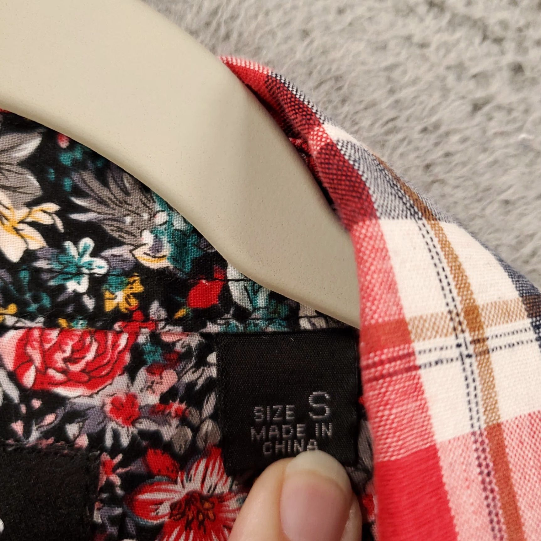 Vintage Rock Roll N Soul Shirt Mens Small Plaid Floral Snap Cuff Trim Cowboy Western Pocketed Red Cotton Blend Button-Up Size US S / EU 44-46 / 1 - 5 Thumbnail