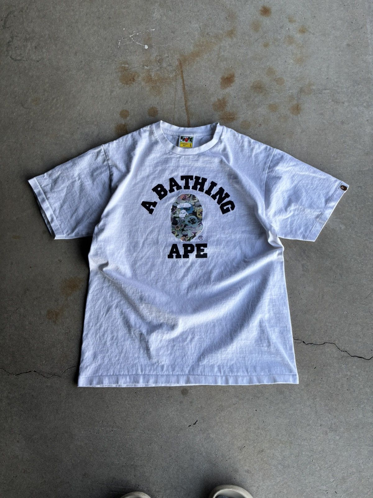 Bape Crazy Bape Floral Logo Boxy White Essential Logo Tee Size US L / EU 52-54 / 3 - 1 Thumbnail