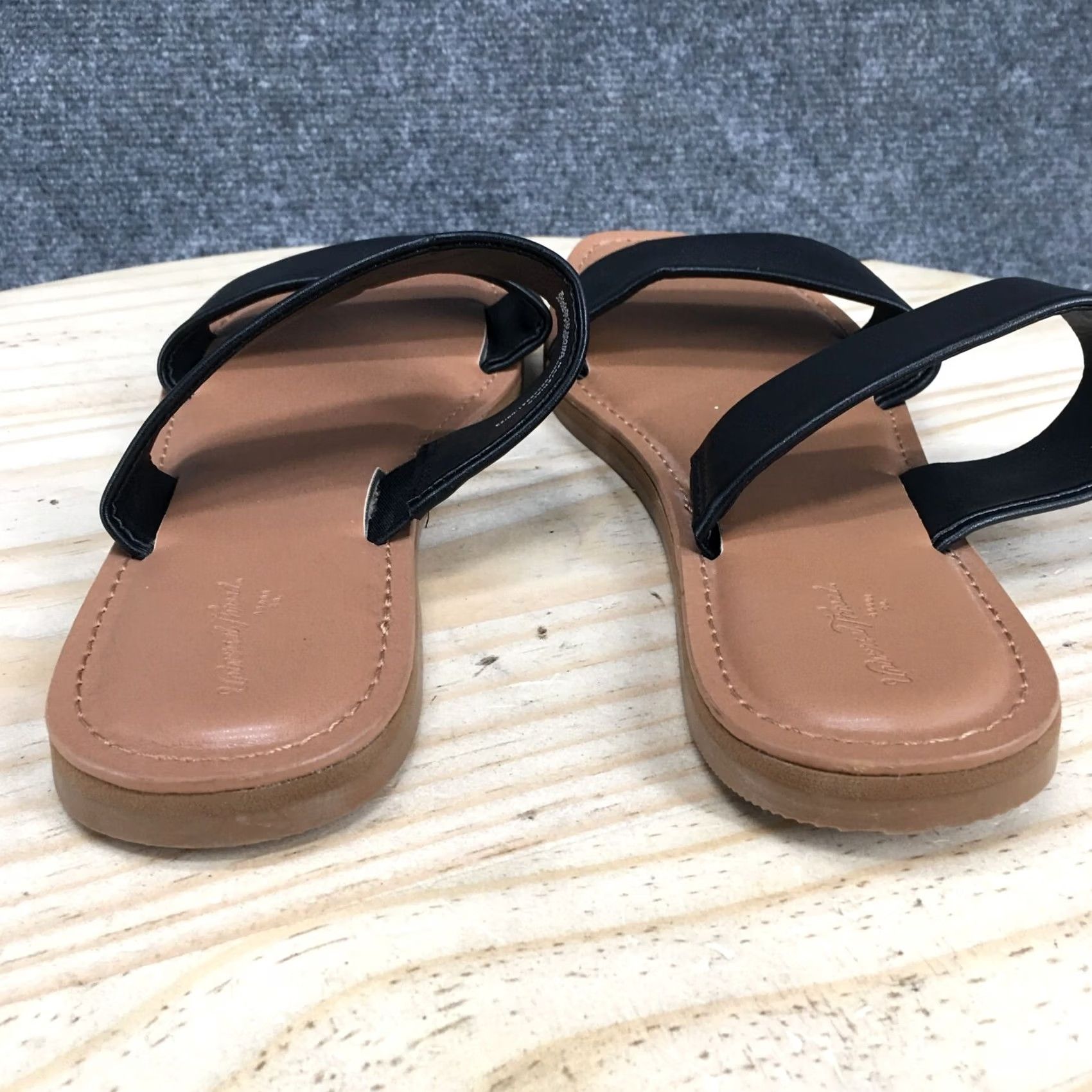 Vintage Universal Thread Sandals Womens 9 Slide Black Faux Leather Slip On Double Strap Size US 9 / IT 39 - 6 Thumbnail