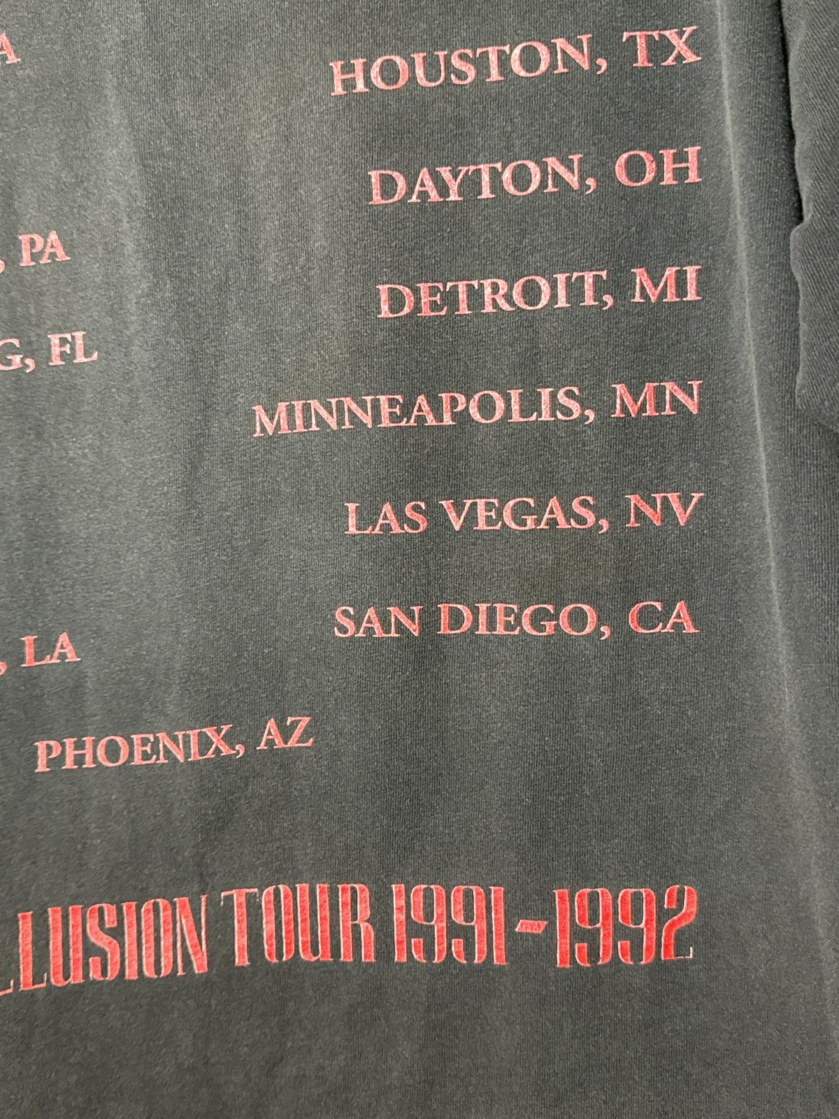 Band Tees × Guns N' Roses × Vintage Vintage 1991 Guns N Roses Use Your Illusion Tour T Shirt Size US XL / EU 56 / 4 - 17 Thumbnail