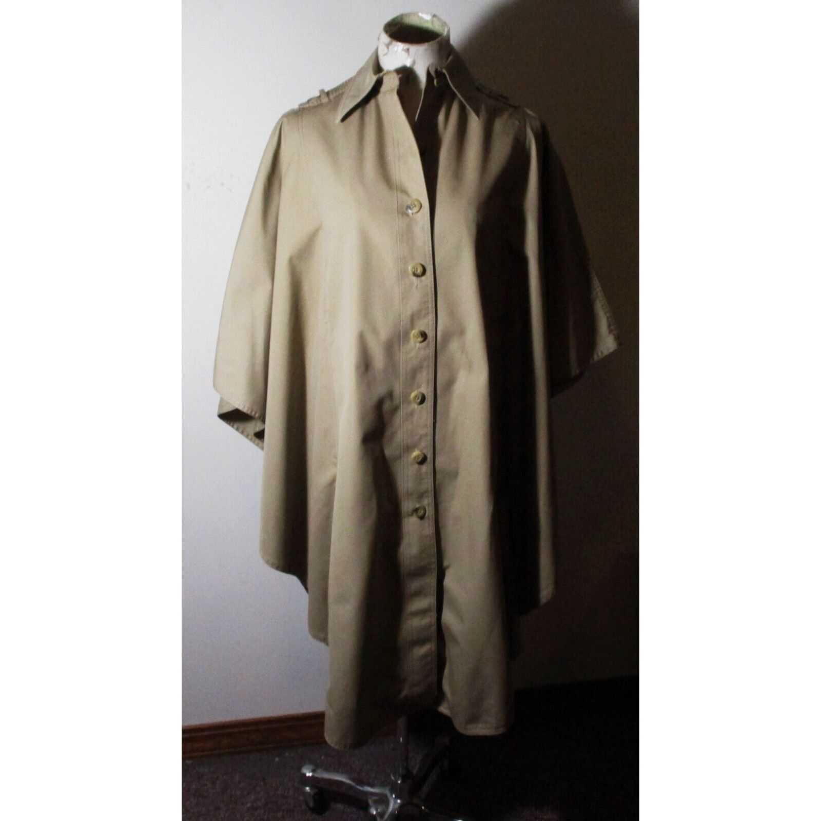 image of Vintage Women's Weather Wise Tan Taupe Cape Button Overcoat Size 5/6 in White