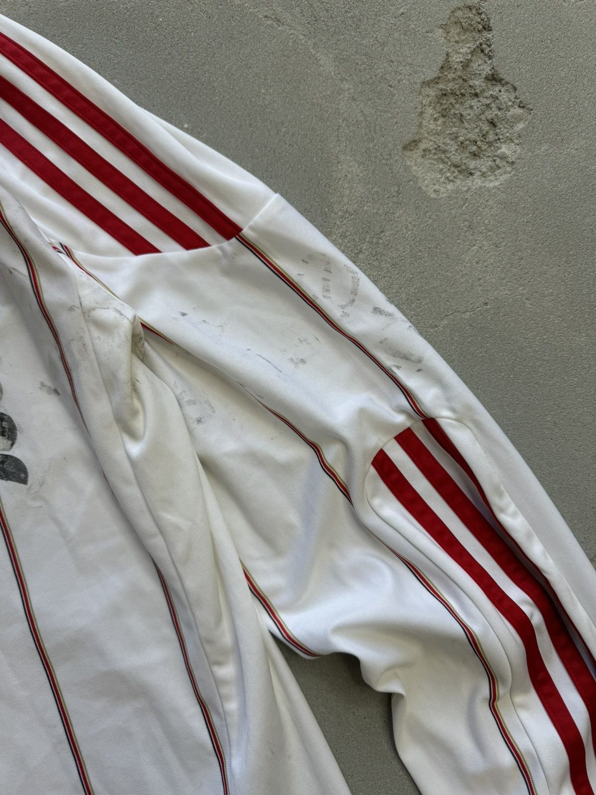 Adidas 2010 2011 Vintage Liverpool Adidas Away Soccer Jersey Size US M / EU 48-50 / 2 - 5 Thumbnail