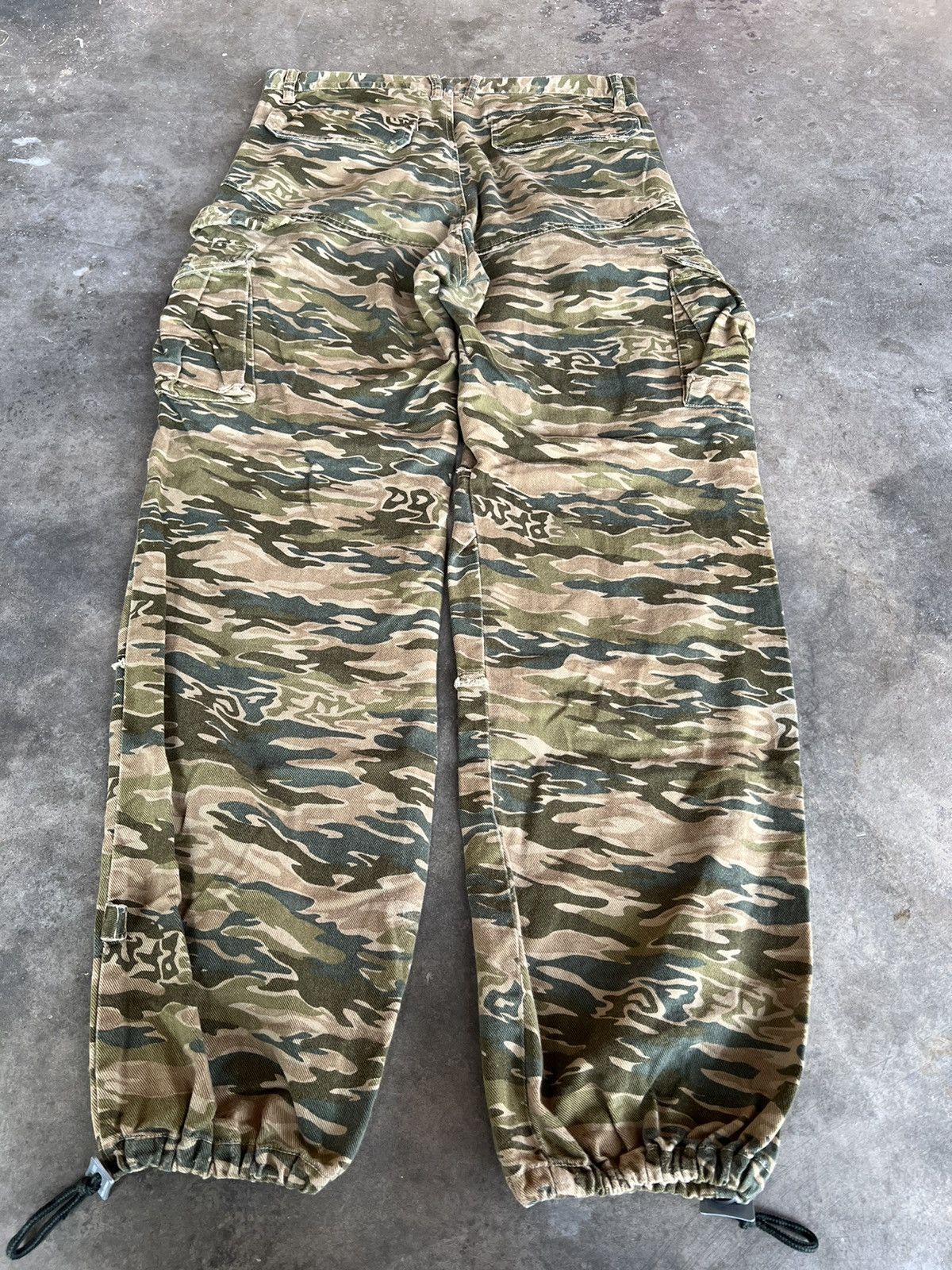 If Six Was Nine × PPFM PPFM TIGER STRIPE CAMO CARGO PANTS VERY RARE Size US 31 - 2 Thumbnail