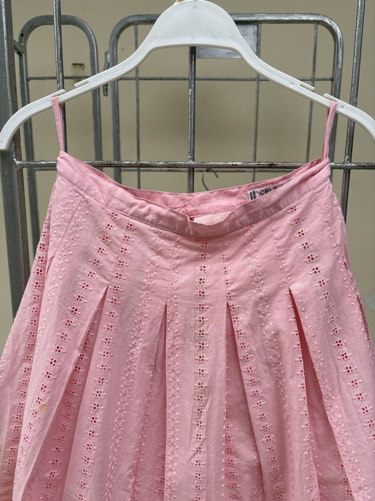 Celine Celine vintage pink lace skirt Size 27" / US 4 / IT 40 - 2 Thumbnail