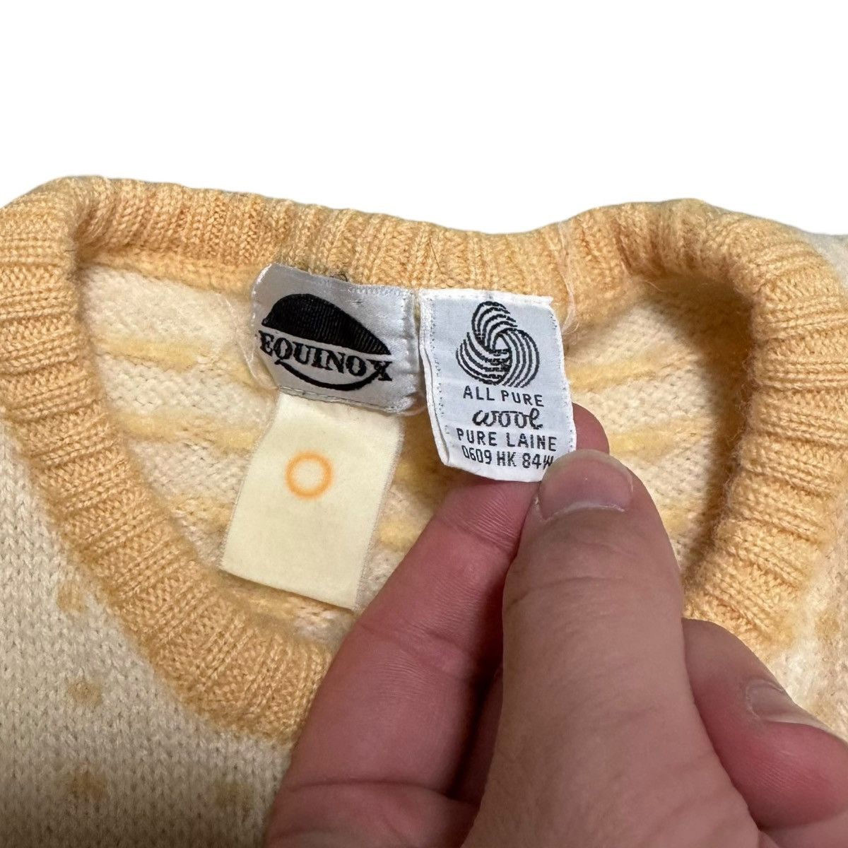 Vintage Vintage 70s Equinox Yellow Polka Dot Sweater Women’s XS Size XS / US 0-2 / IT 36-38 - 4 Thumbnail