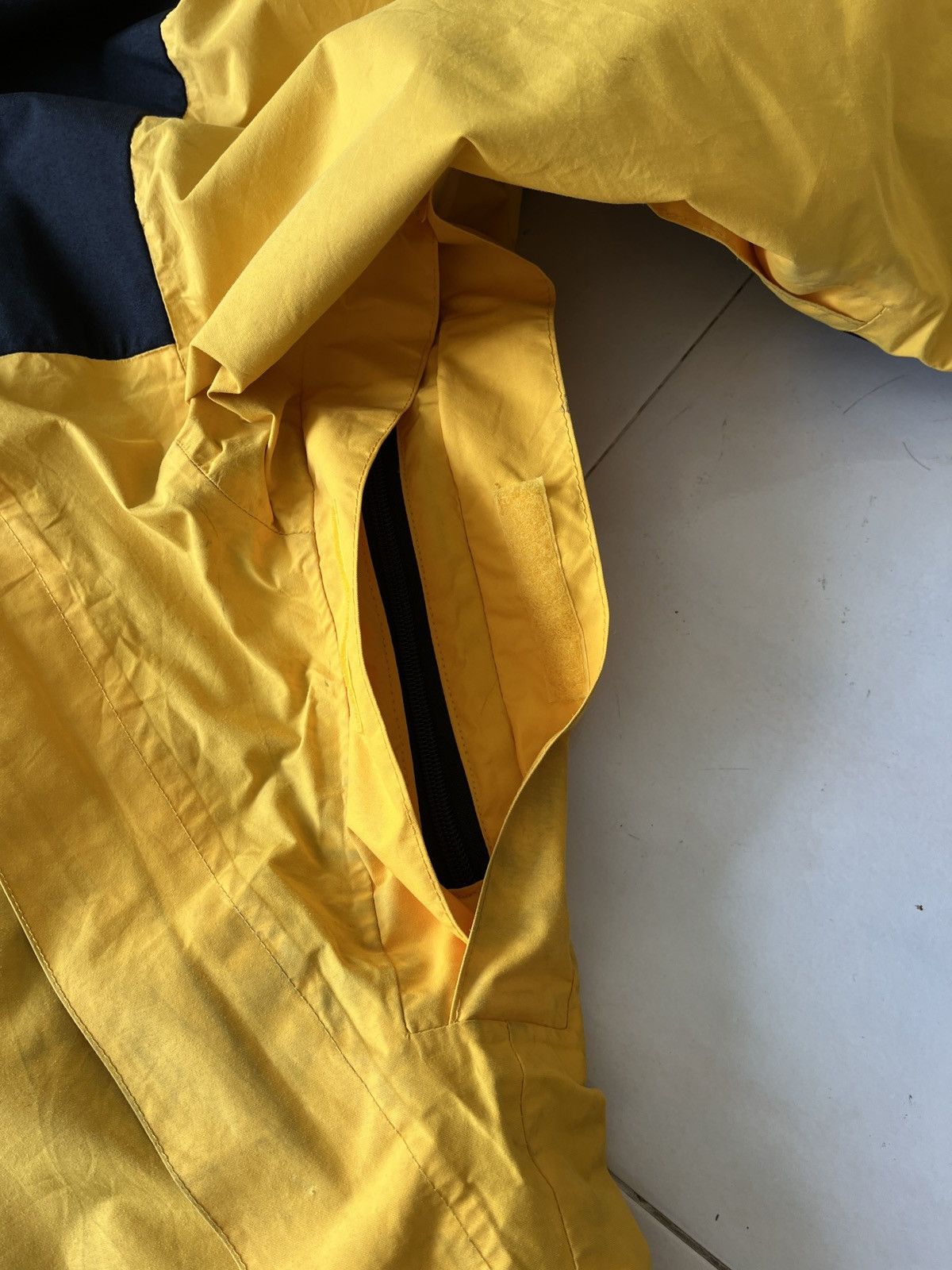 The North Face 90s The North Face Goretex Size US L / EU 52-54 / 3 - 18 Thumbnail