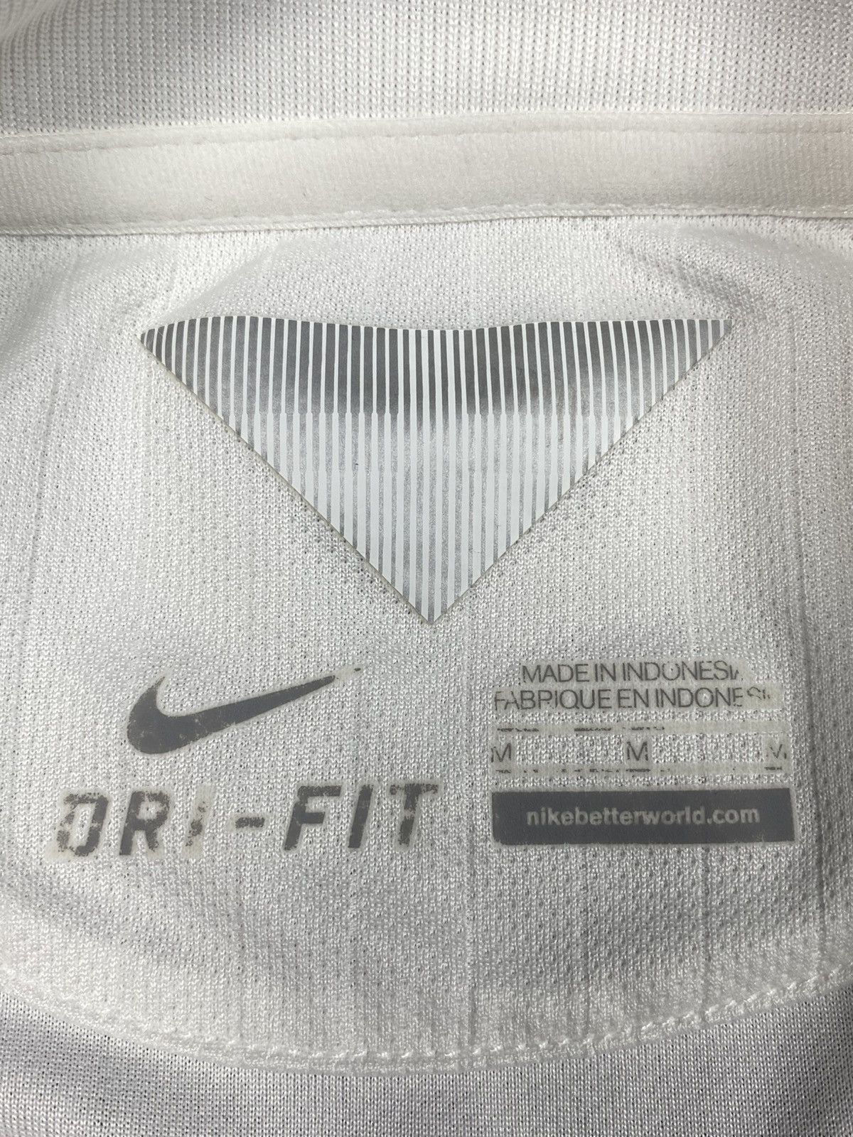 Nike Nike England 2014 World Cup Home Football Jersey Size US M / EU 48-50 / 2 - 12 Thumbnail