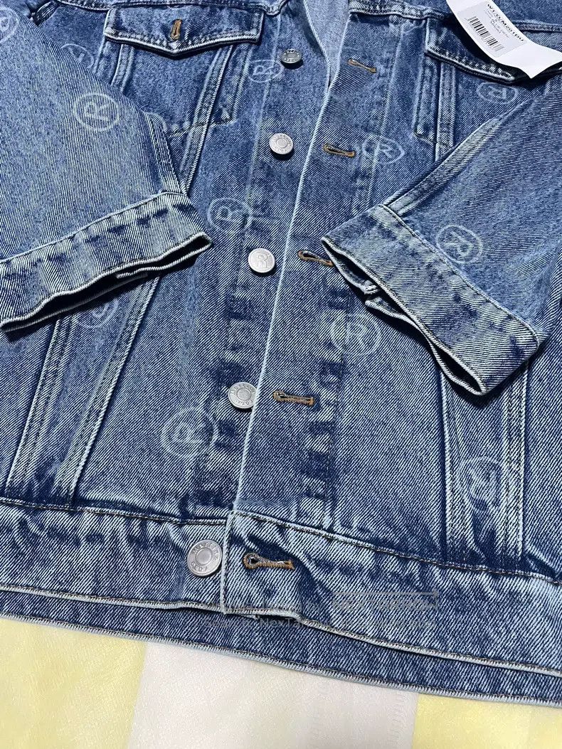 Martine Rose Martine Rose Full-print logo denim jacket Size US S / EU 44-46 / 1 - 5 Thumbnail