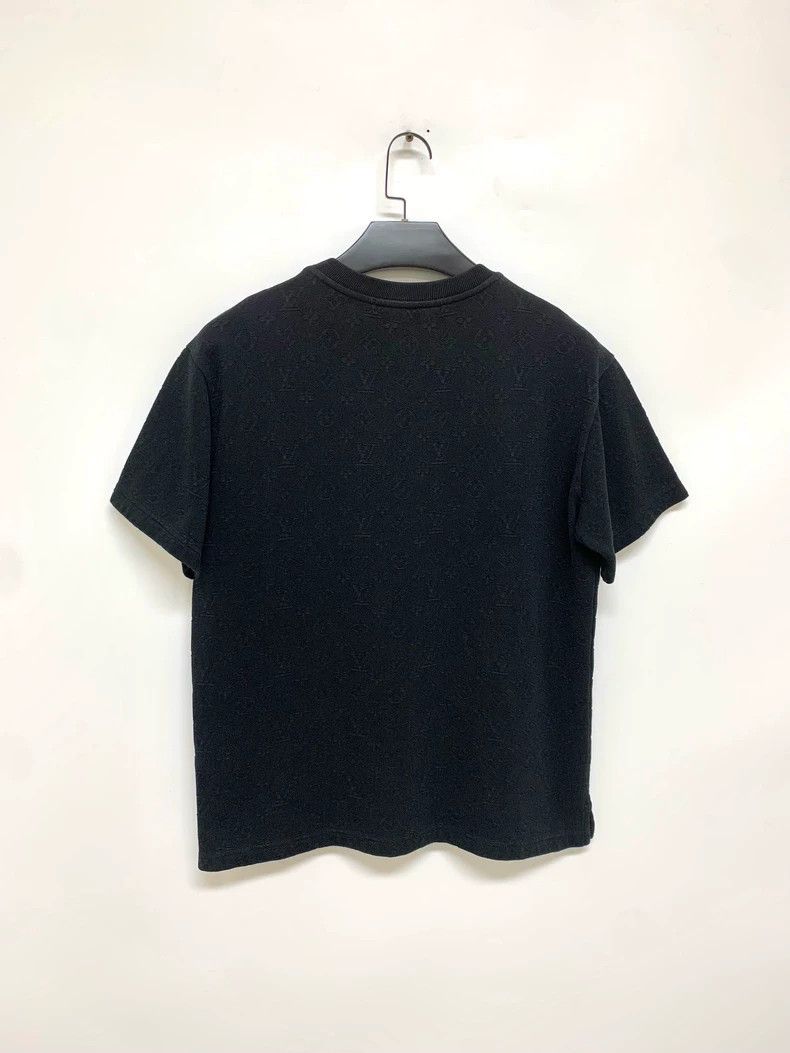 Louis Vuitton Louis Vuitton Black full print short sleeve T-shirt Size US M / EU 48-50 / 2 - 8 Thumbnail