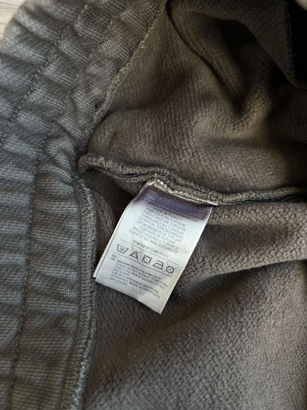 Yeezy Sample Yeezy Season 1 FJ Sweatpant Caviar Medium Size US 34 / EU 50 - 9 Thumbnail