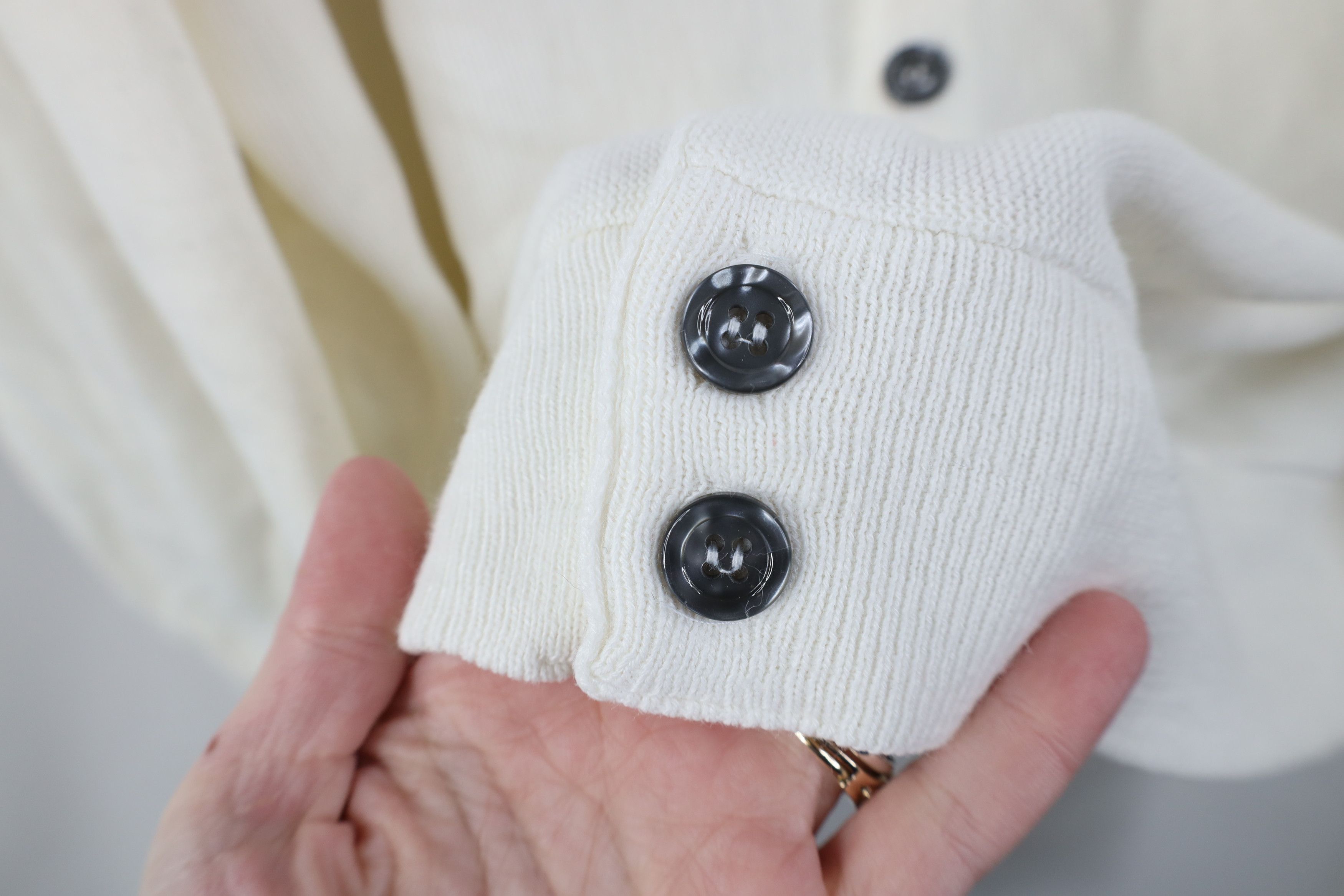 Vintage Vintage 70s Streetwear Blank Knit Cardigan Sweater Cream USA Size US XL / EU 56 / 4 - 4 Thumbnail