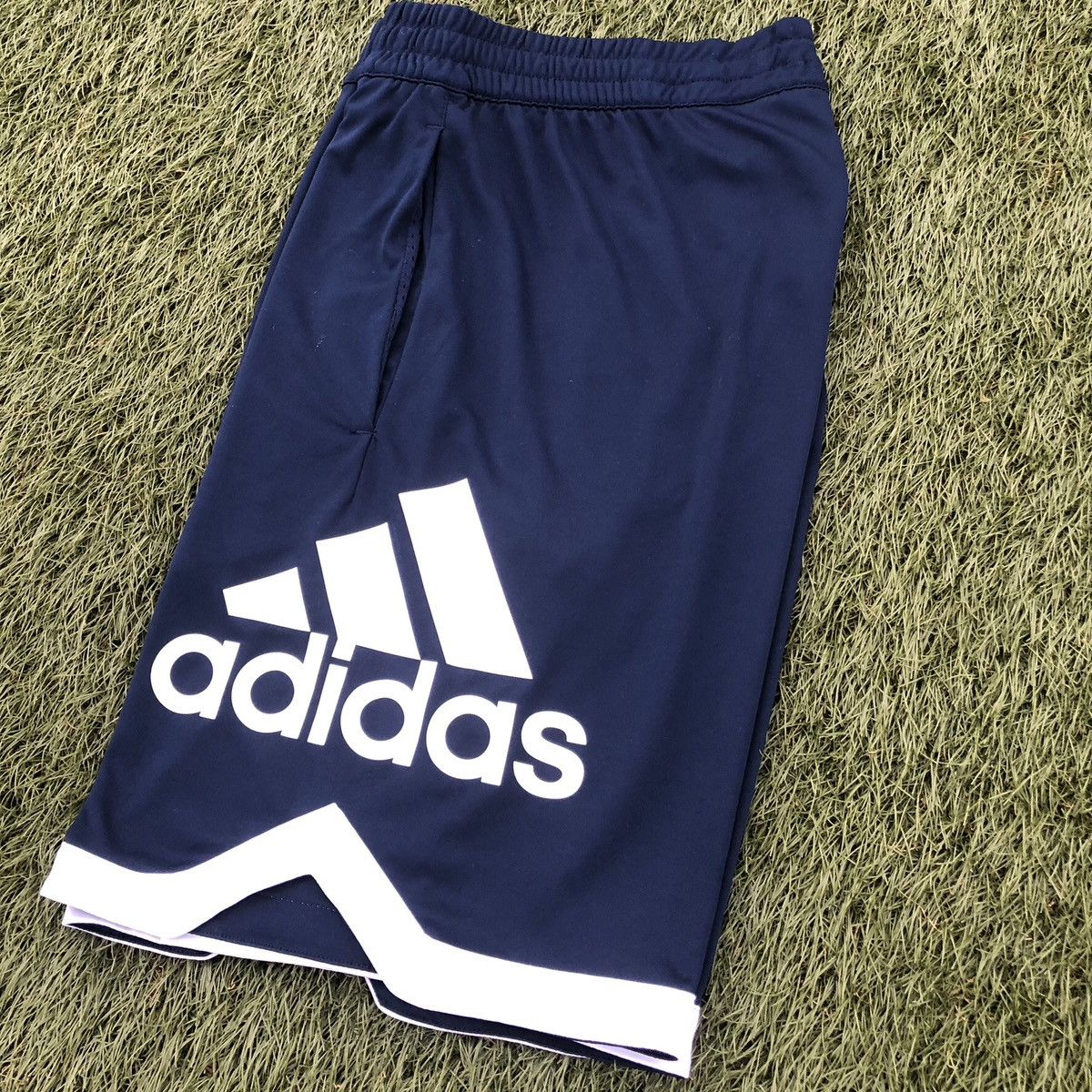 Adidas Adidas shorts Size US 32 / EU 48 - 2 Thumbnail