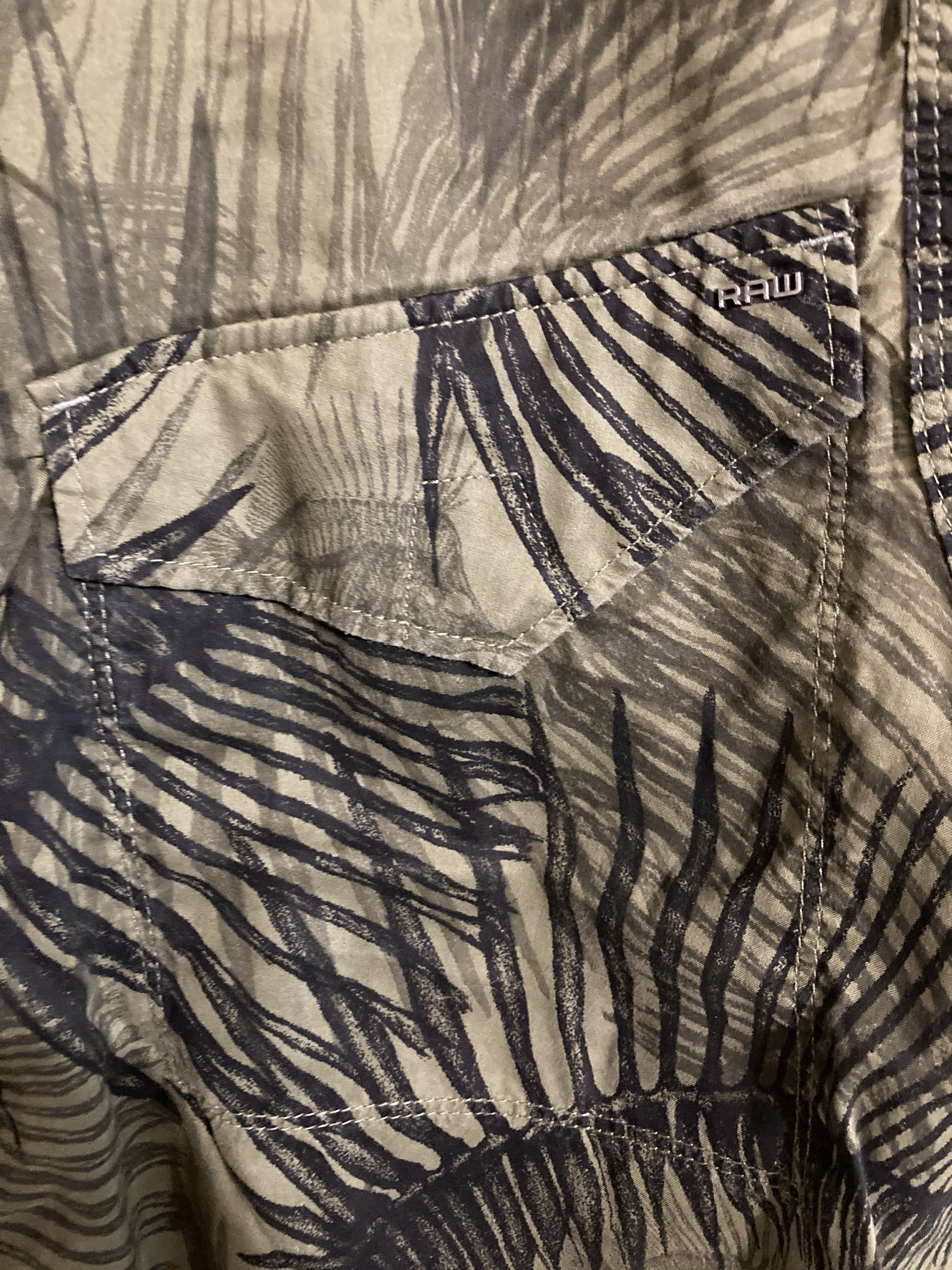 G-Star G-STAR RAW Rovic Crusader Flower Camo Shirt Size XL / US 12-14 / IT 48-50 - 4 Thumbnail