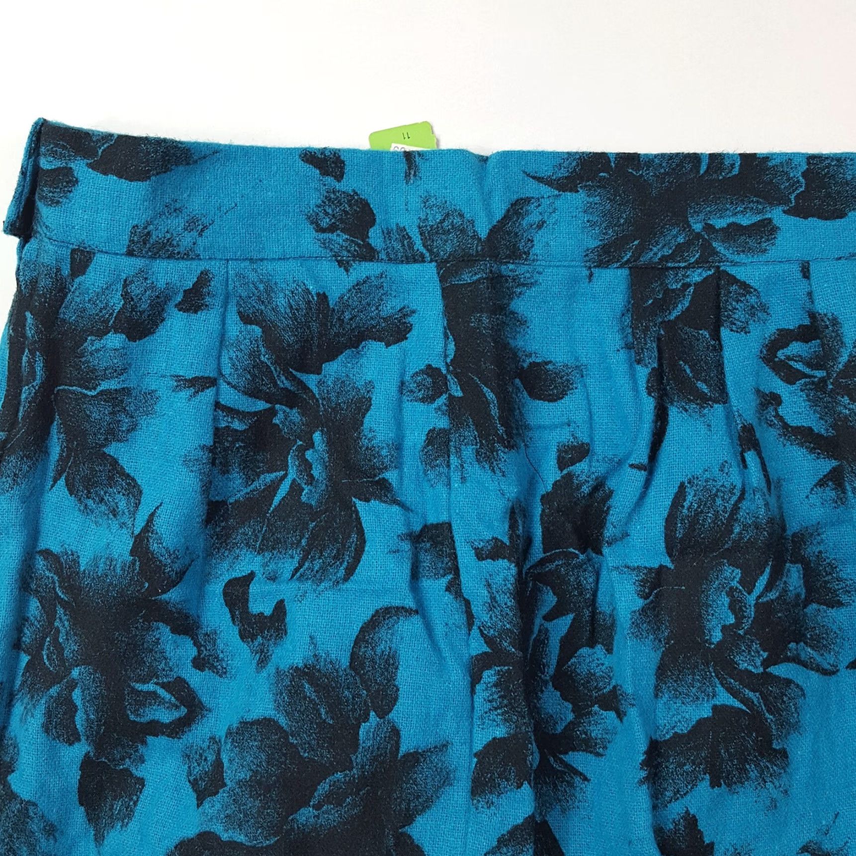 Vintage VINTAGE 80s Wool Blend Floral Blue Midi Skirt Women Size 11 Straight Pleated Size 32" / US 10 / IT 46 - 3 Thumbnail