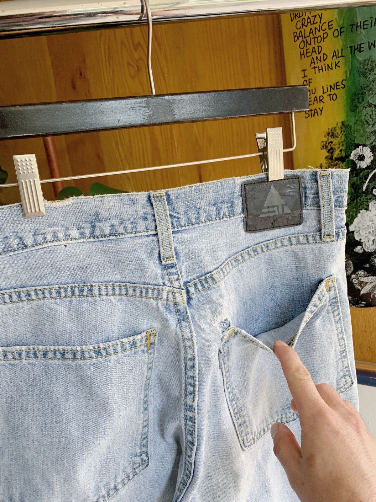 Levi's Vintage Levi’s Silvertab Sun Faded Shahiko Distressed Jeans Size US 28 / EU 44 - 4 Thumbnail