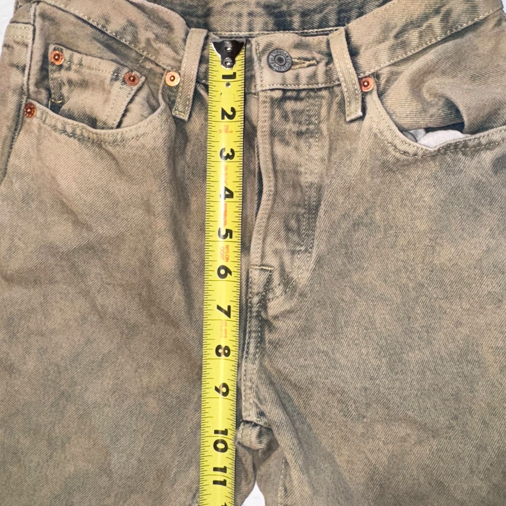 Levi's Levi's 501 Jeans Women's Premium Original Fit Khaki 24x30 Medium Wash Beige Denim Button 90s Vintage Not N/A Size 42" / US 20 - 6 Thumbnail