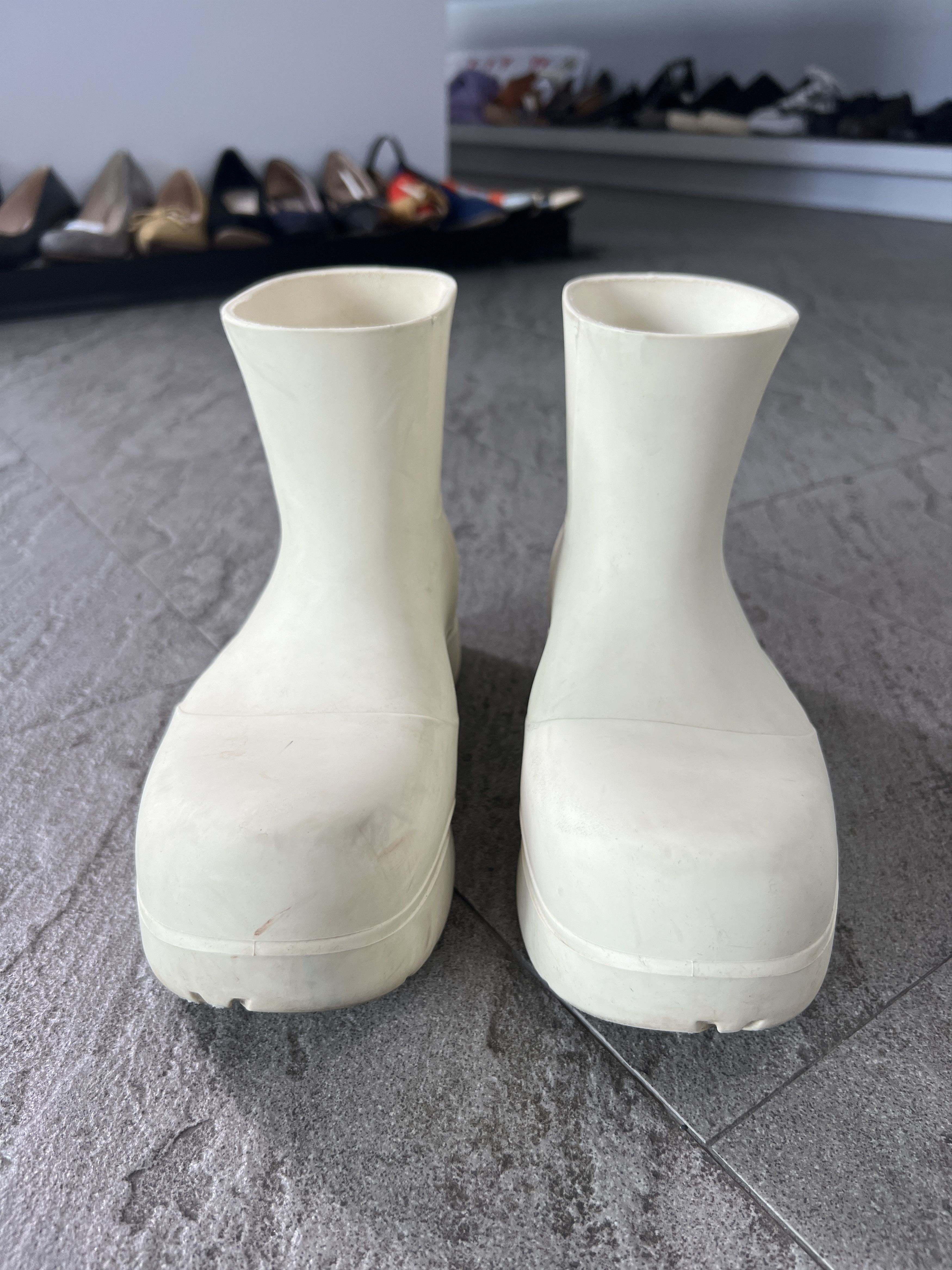 Bottega Veneta Bottega Veneta Puddle Boots White EU37 Rubber Size US 7 / IT 37 - 7 Thumbnail