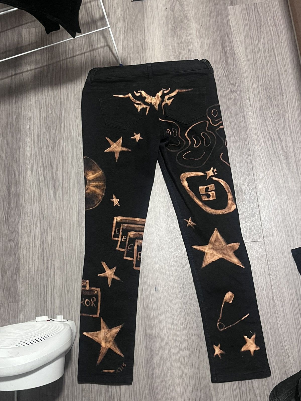 Topshop Y2K custom designed bleach painted jeans Size 30" / US 8 / IT 44 - 2 Thumbnail