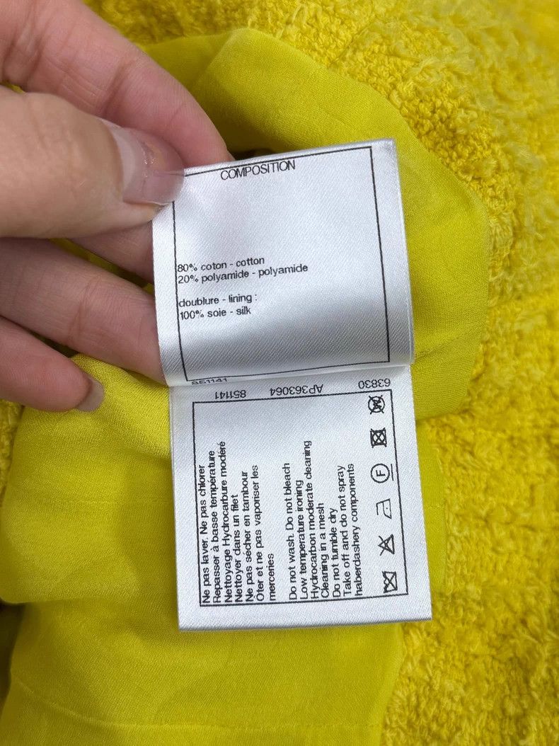 Chanel Chanel 22S yellow lapel double-breasted jacket Size XS / US 0-2 / IT 36-38 - 6 Thumbnail