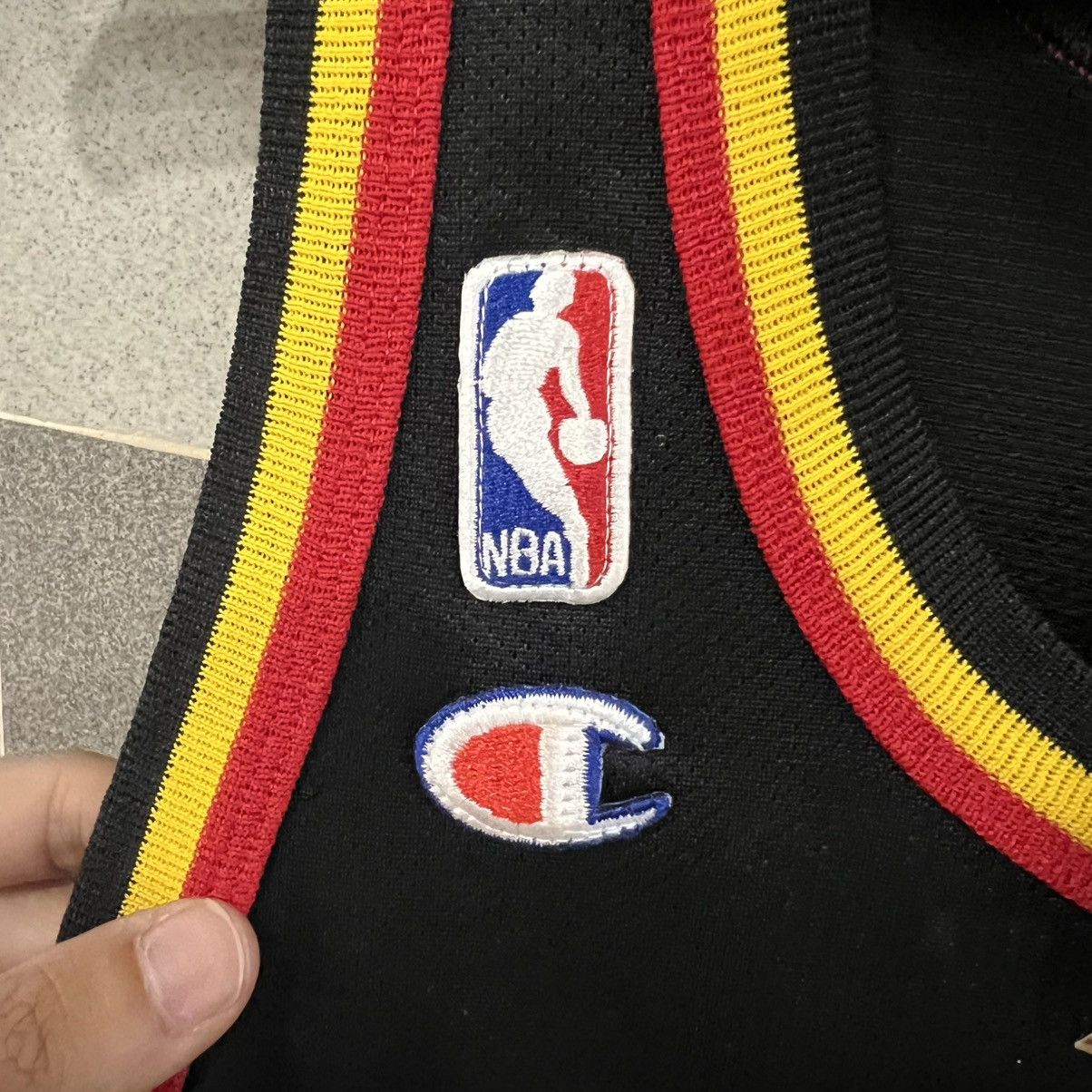 Champion Vintage NBA atlanta hawks champion jersey Size US M / EU 48-50 / 2 - 6 Thumbnail