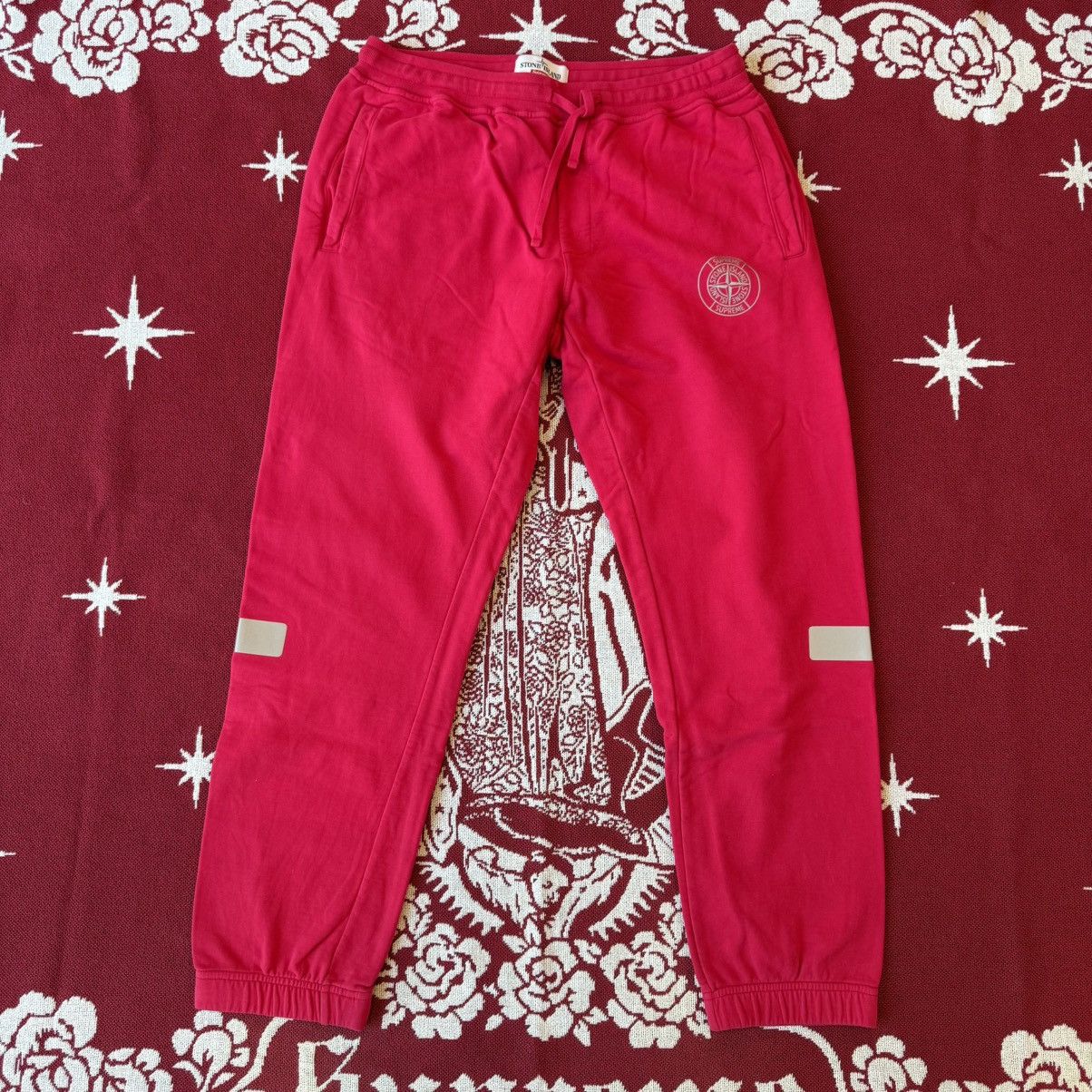 Stone Island × Supreme Used FW17 Supreme Stone Island Sweatpants Size L Magenta Size US 34 / EU 50 - 5 Thumbnail