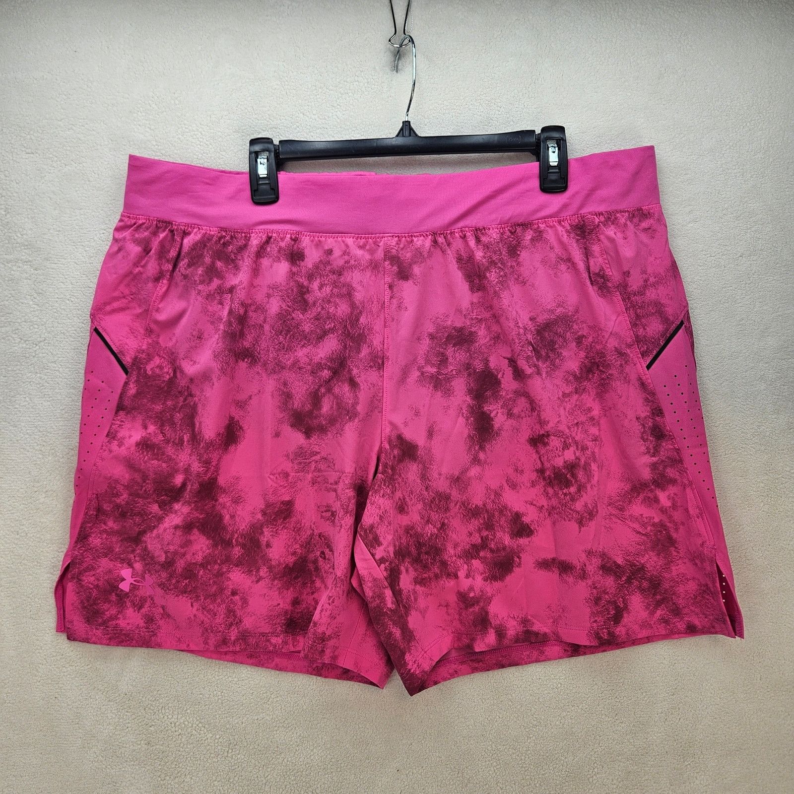 Under Armour UNDER ARMOUR MEN'S XXL PINK LAUNCH ELITE 7" RUN SHORTS NWT Size US 39 - 1 Thumbnail