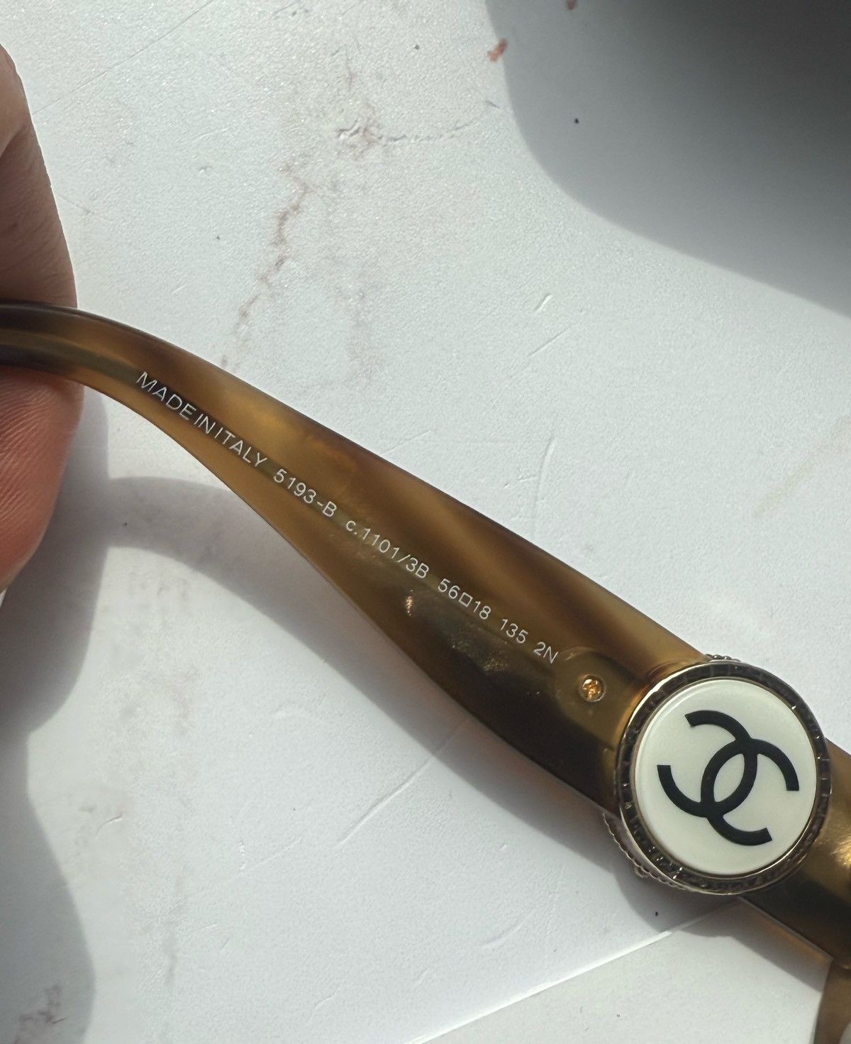 Chanel Chanel vintage sunglasses 5193-B Limited Collection Bouton Size ONE SIZE - 9 Thumbnail