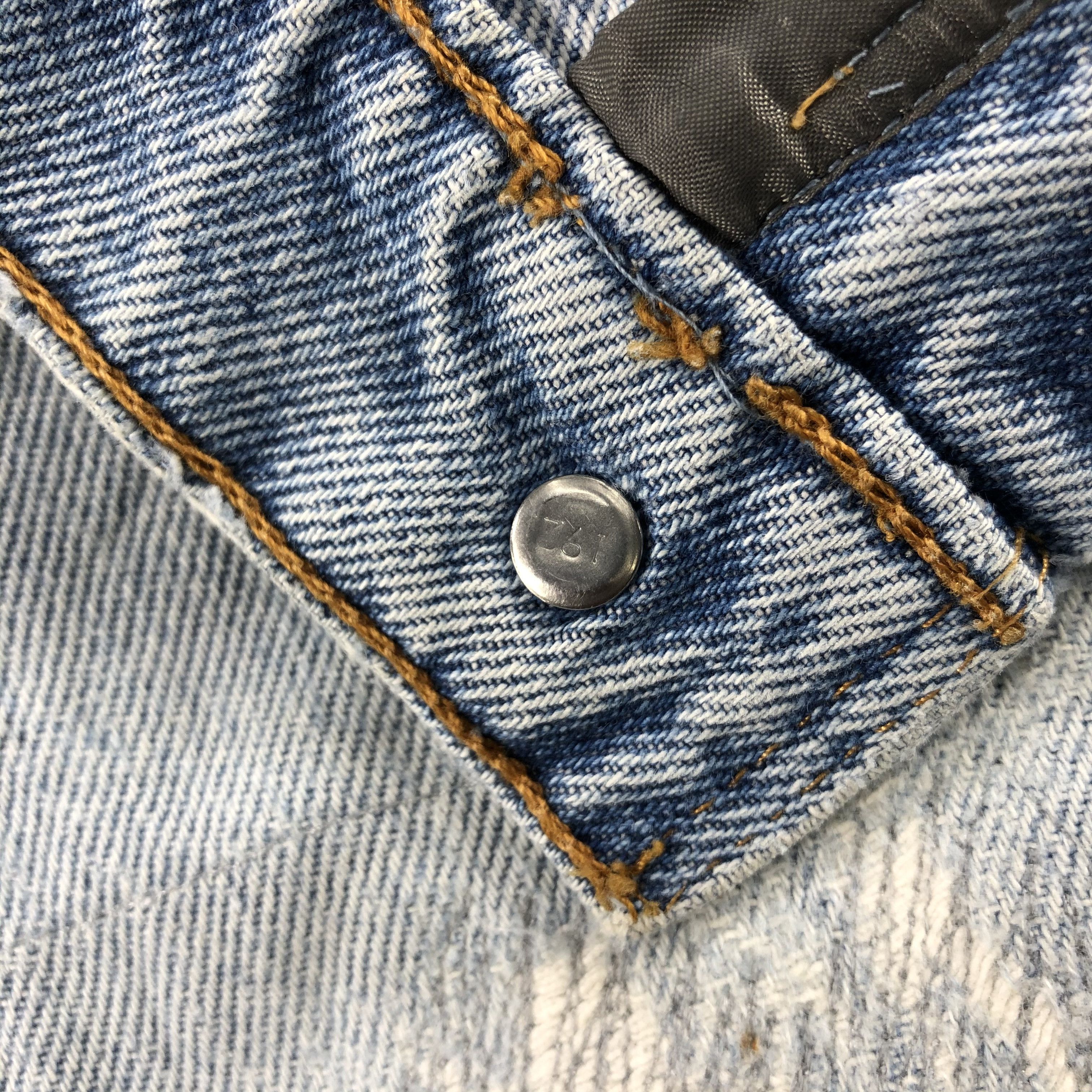Levi's × Vintage 90s Vintage Light Wash Levis 505 Jeans-JM2662 Size US 34 / EU 50 - 17 Thumbnail