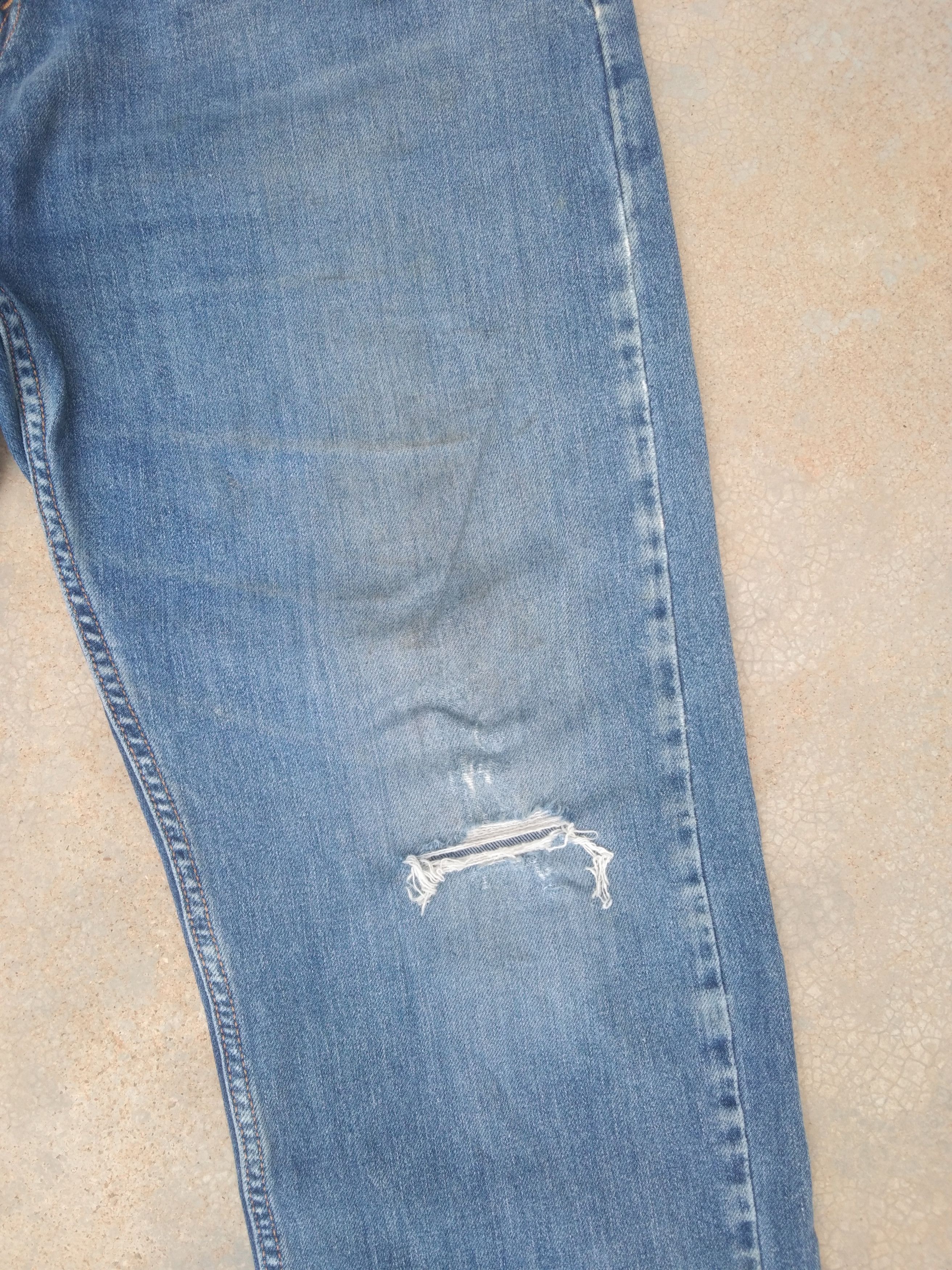 Levi's Vintage Levi's Jeans 513 Faded Blue Distressed Denim 38x30 Size US 38 / EU 54 - 6 Thumbnail