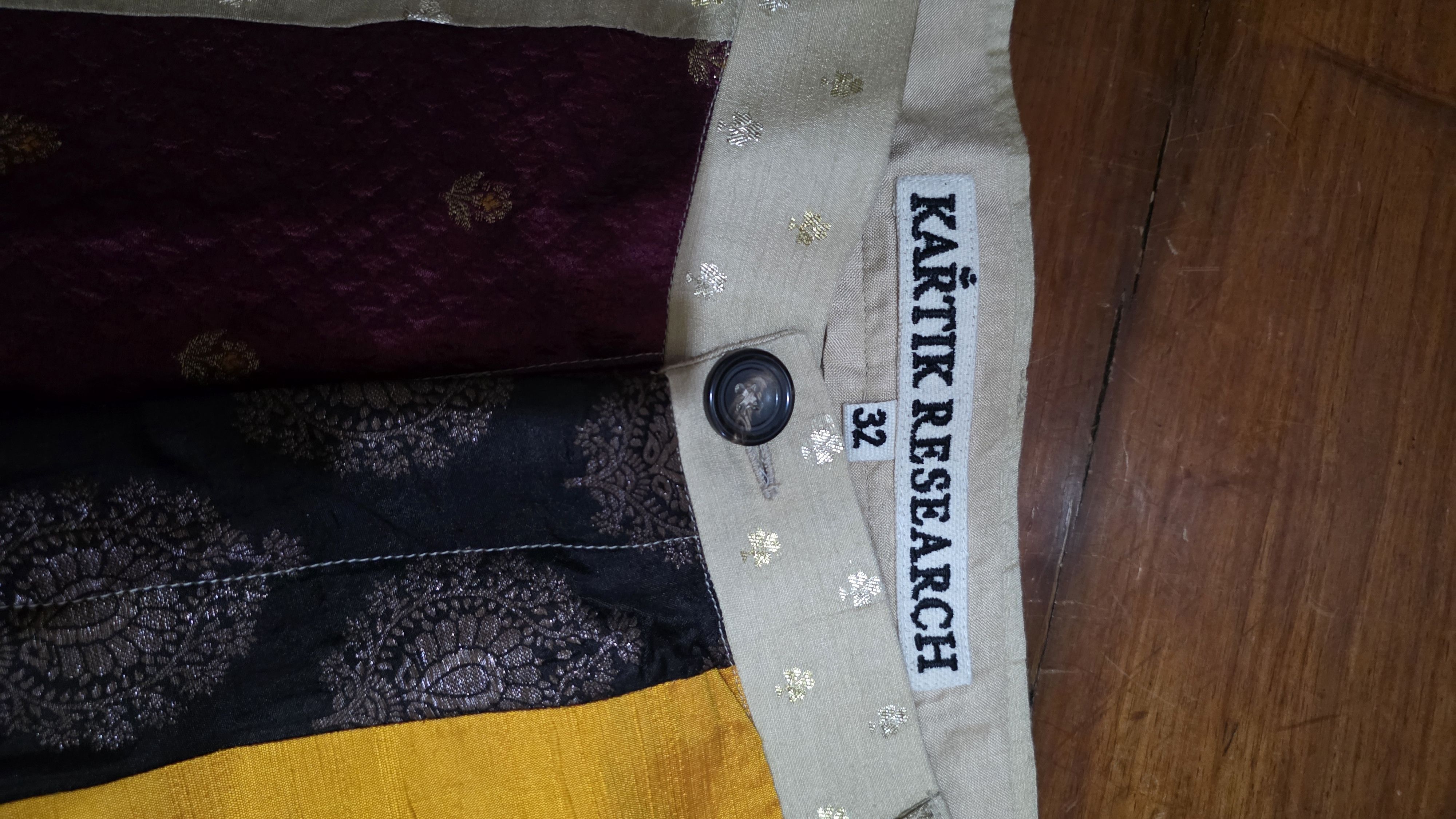 Kartik Research Kartik Research Banarasi Silk Shorts Size US 32 / EU 48 - 4 Thumbnail